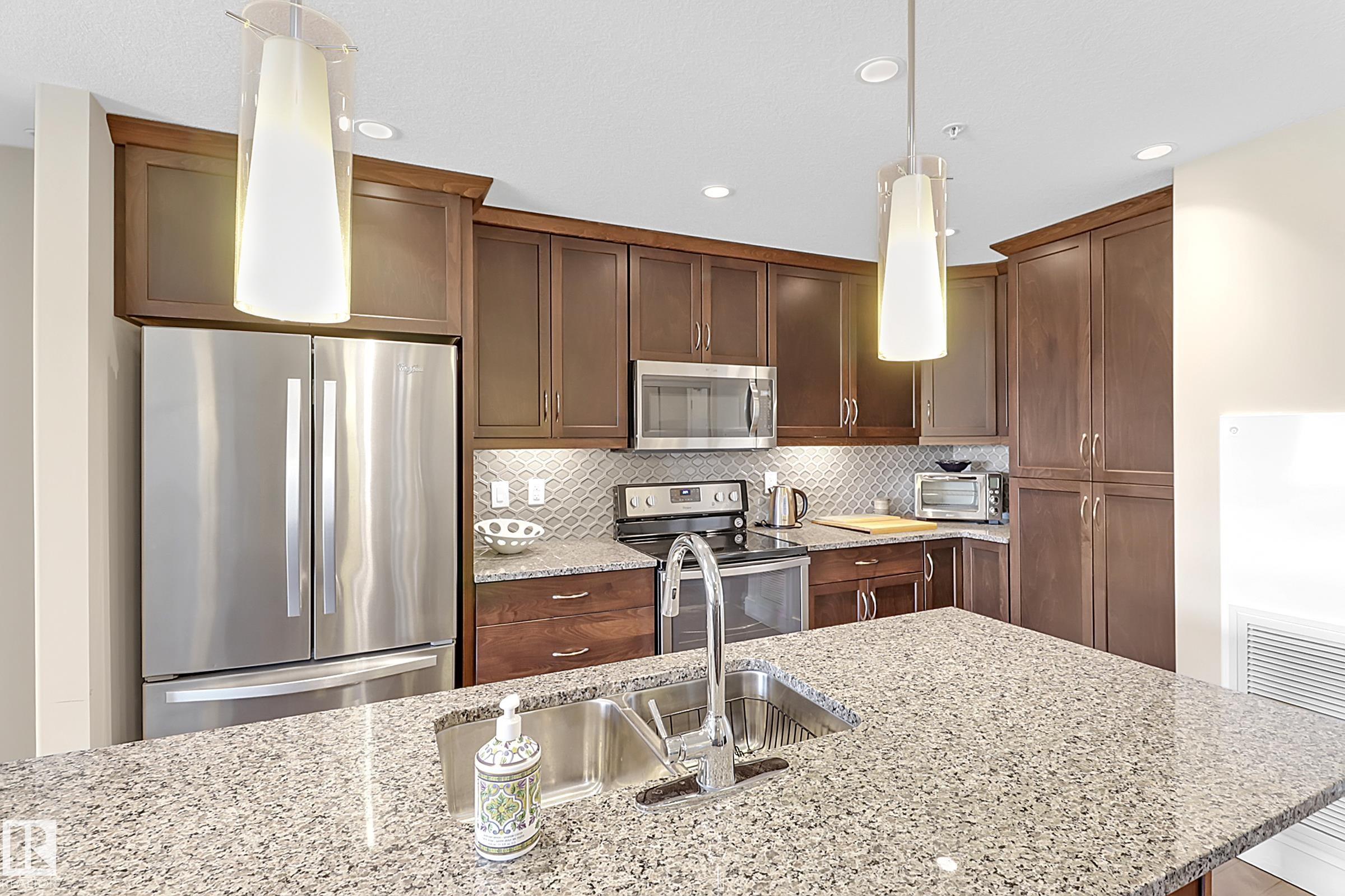 226 11074 ELLERSLIE Road, E4465623, Alberta,