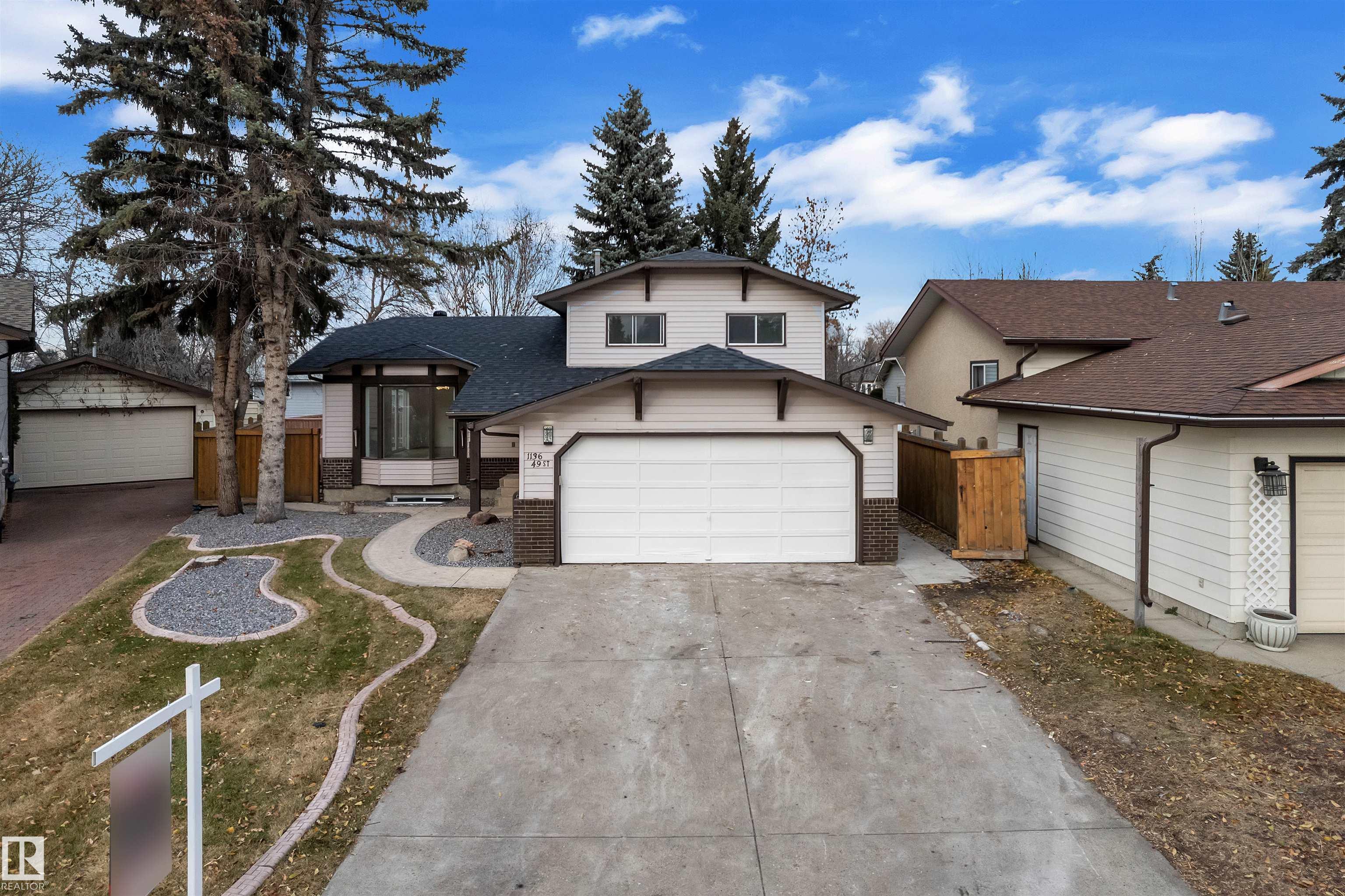 1136 49 Street, E4465699, Alberta,