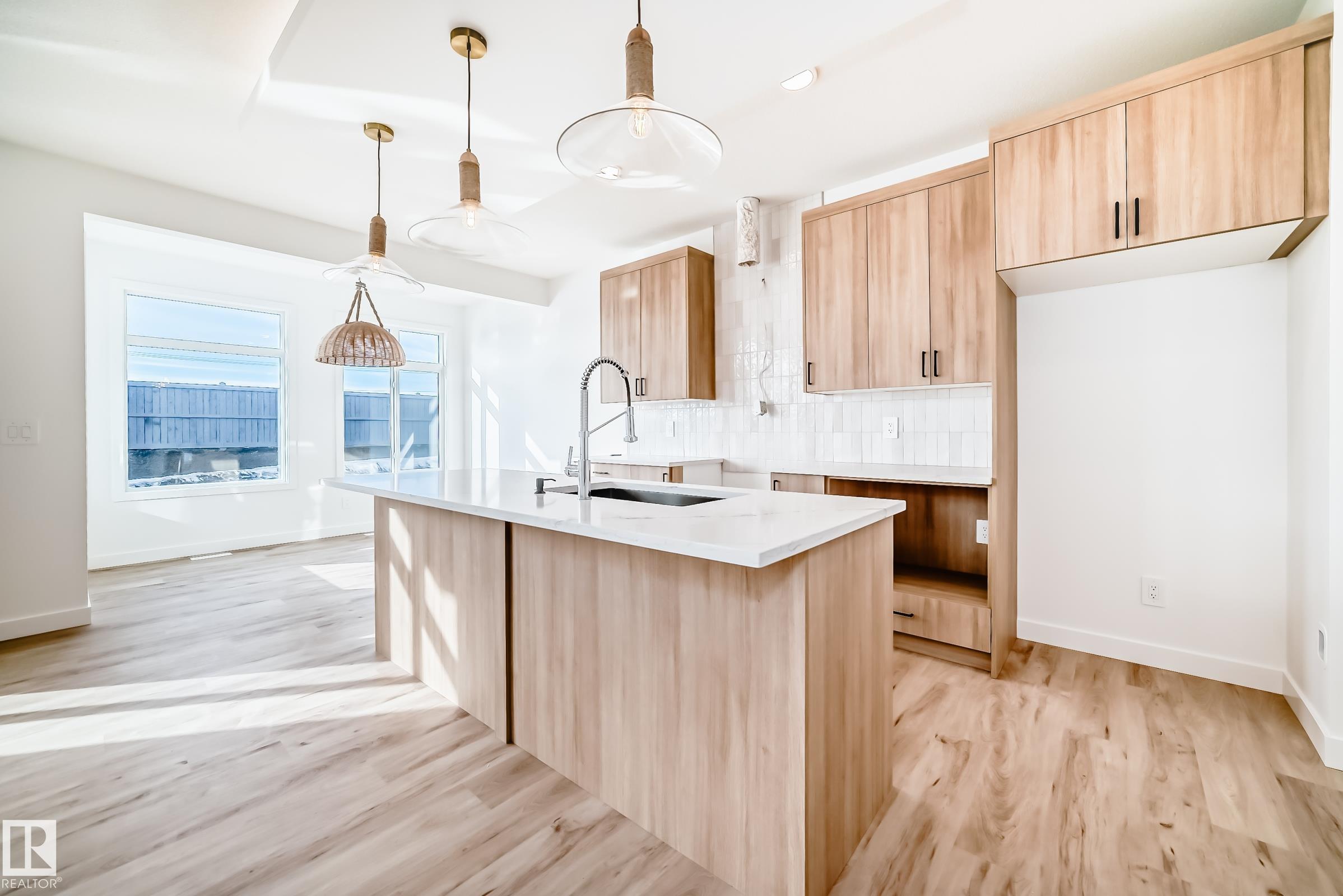 Third View of 6315 27 Avenue, Mattson, Edmonton, Alberta, T6W 5S2