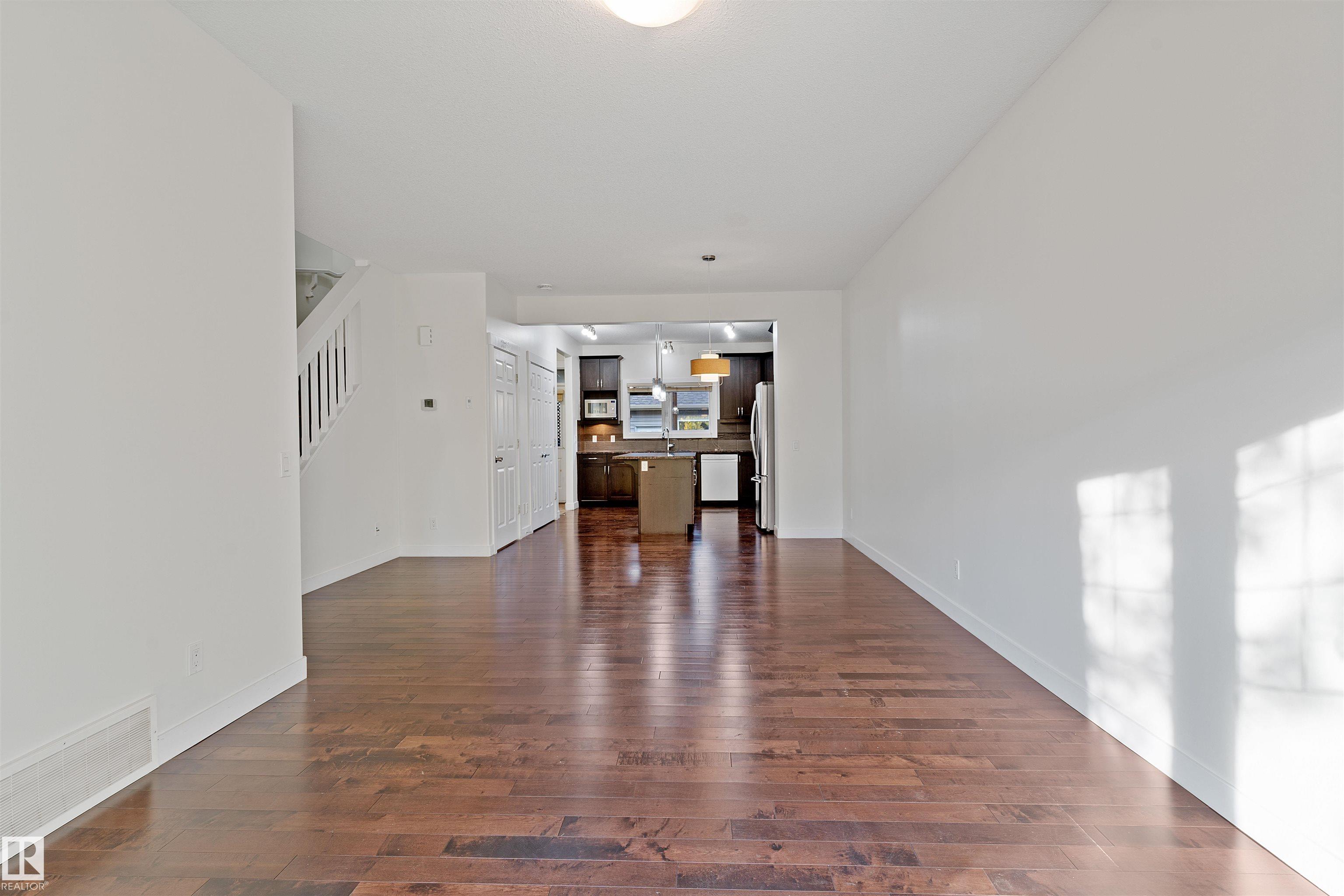 Fifth View of 3120 PAISLEY Road, Paisley, Edmonton, Alberta, T6W 2W8