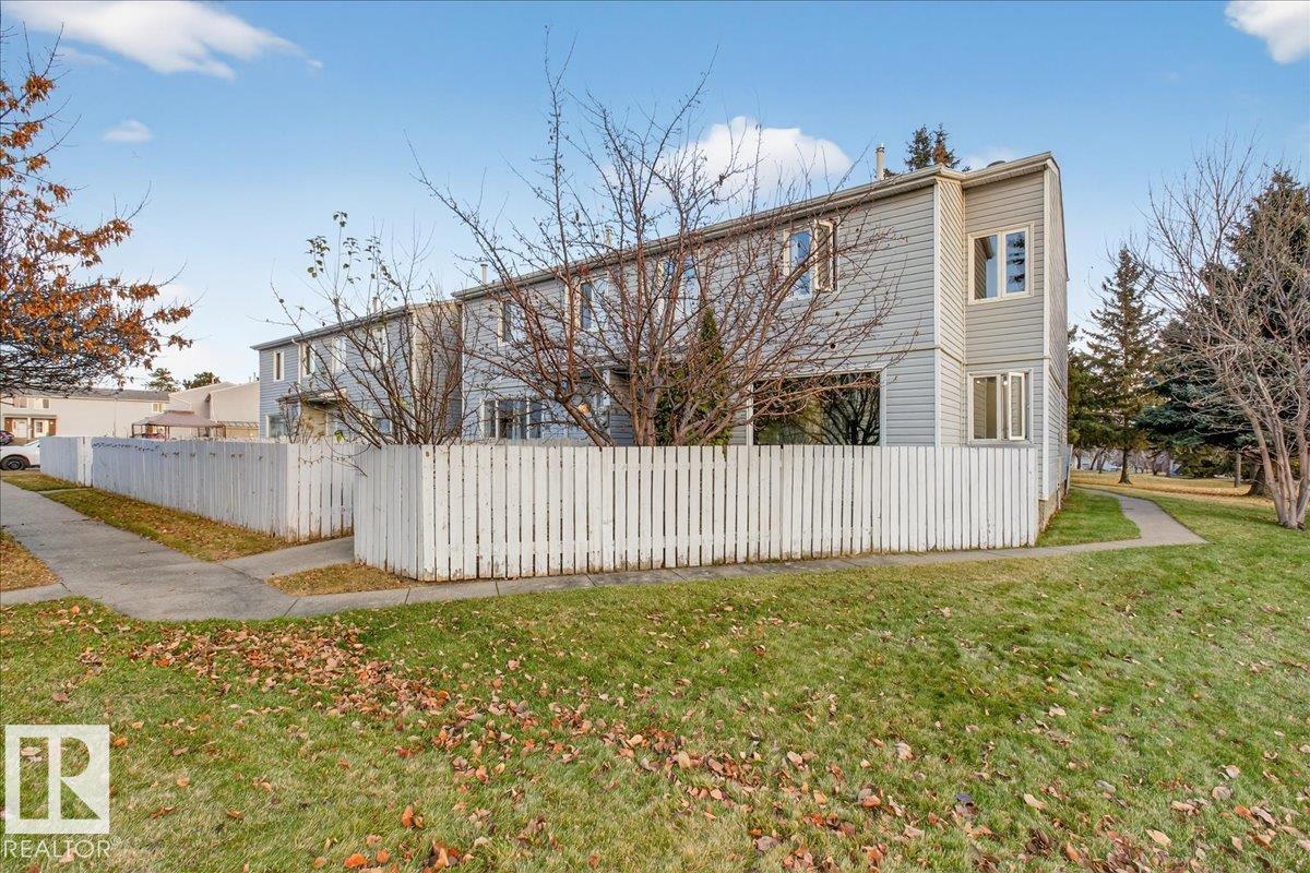 33 AMBERLY Court, E4465792, Alberta,