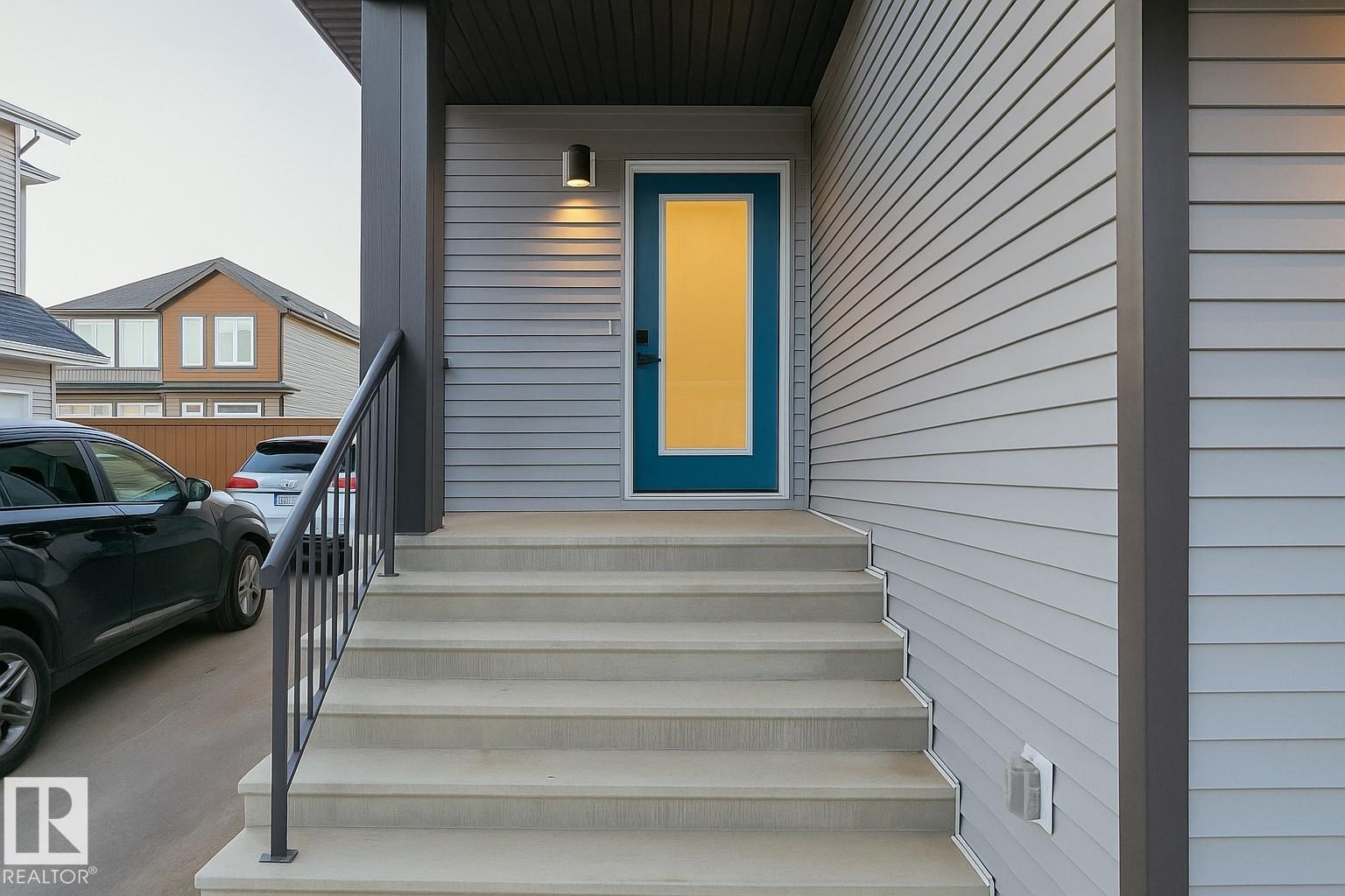 Third View of 17 710 Mattson Drive, Mattson, Edmonton, Alberta, T6X 3H8