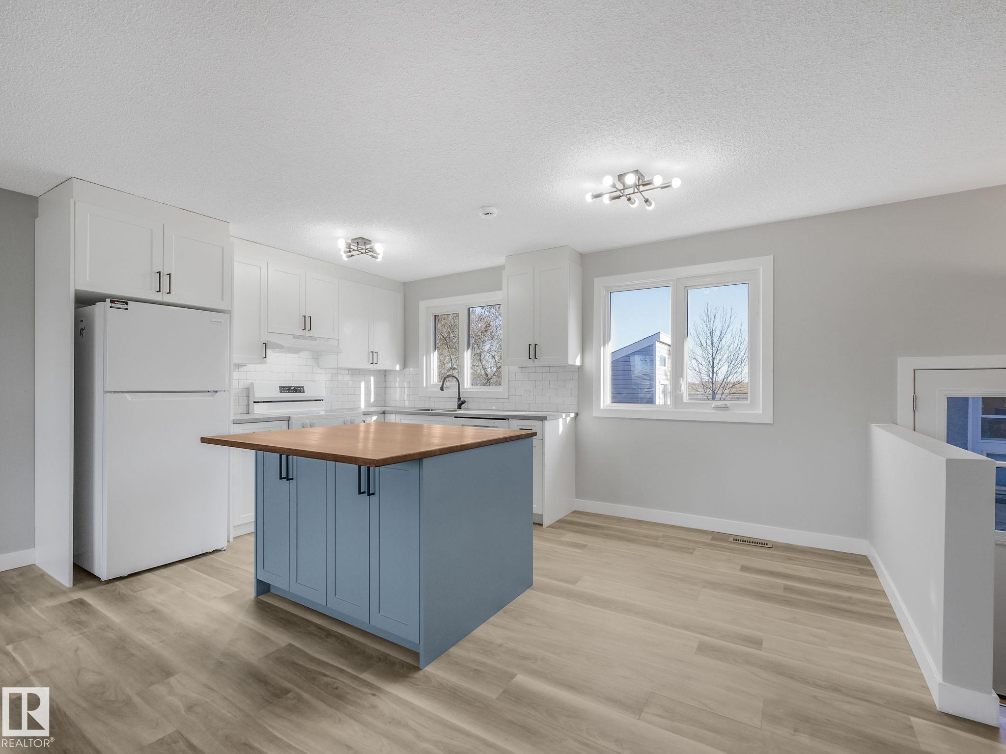 8905 92 Avenue, E4465960, Alberta,