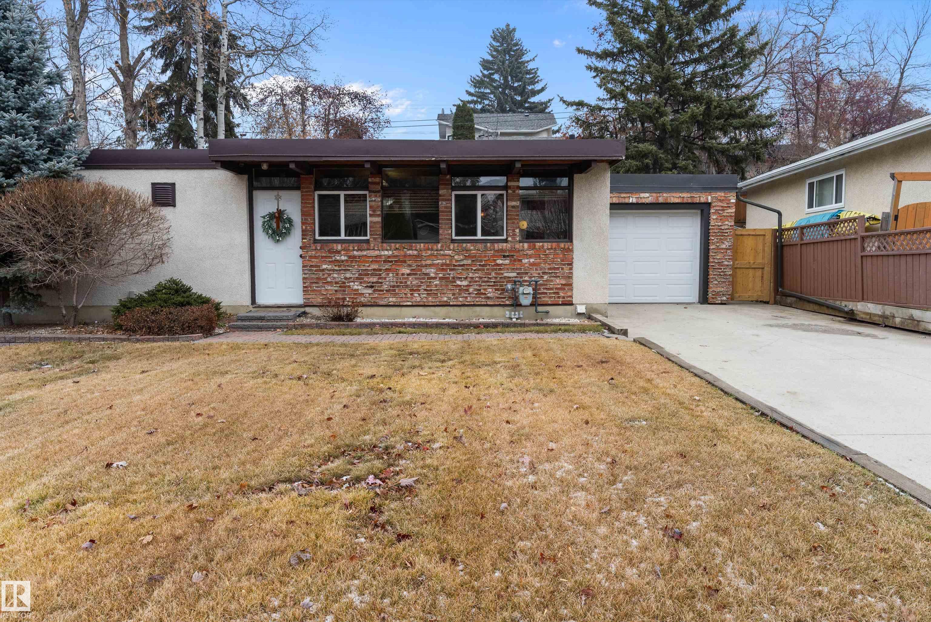 28 GREENWICH Crescent, E4466090, Alberta,