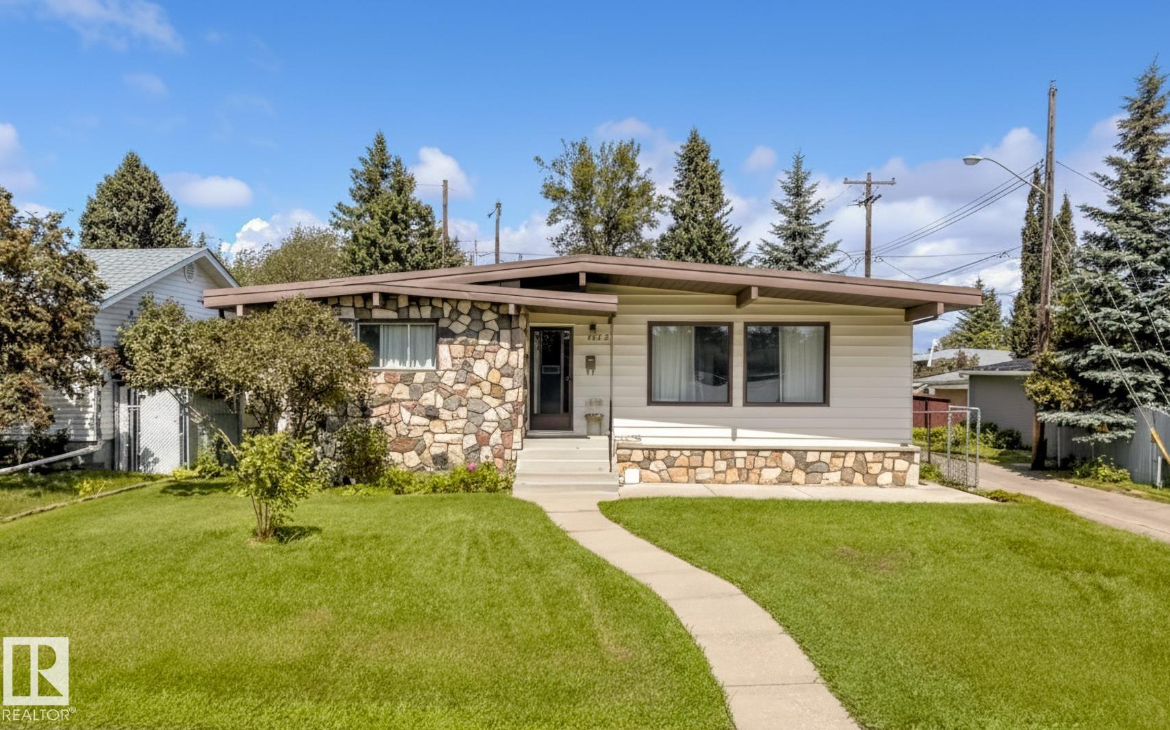 11608 48 Avenue NW, E4466166, Alberta,