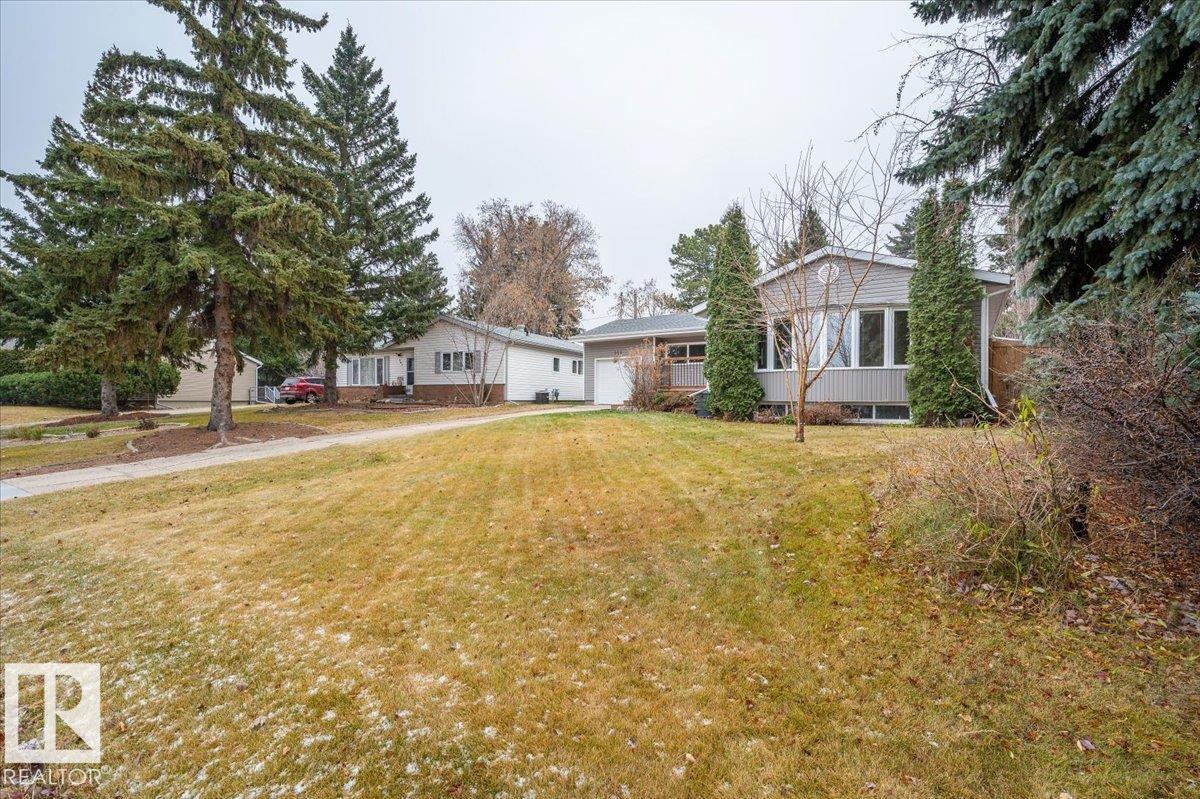 Second View of 353 DOGWOOD Court, Sherwood Heights, Sherwood Park, Alberta, T8A 1K5