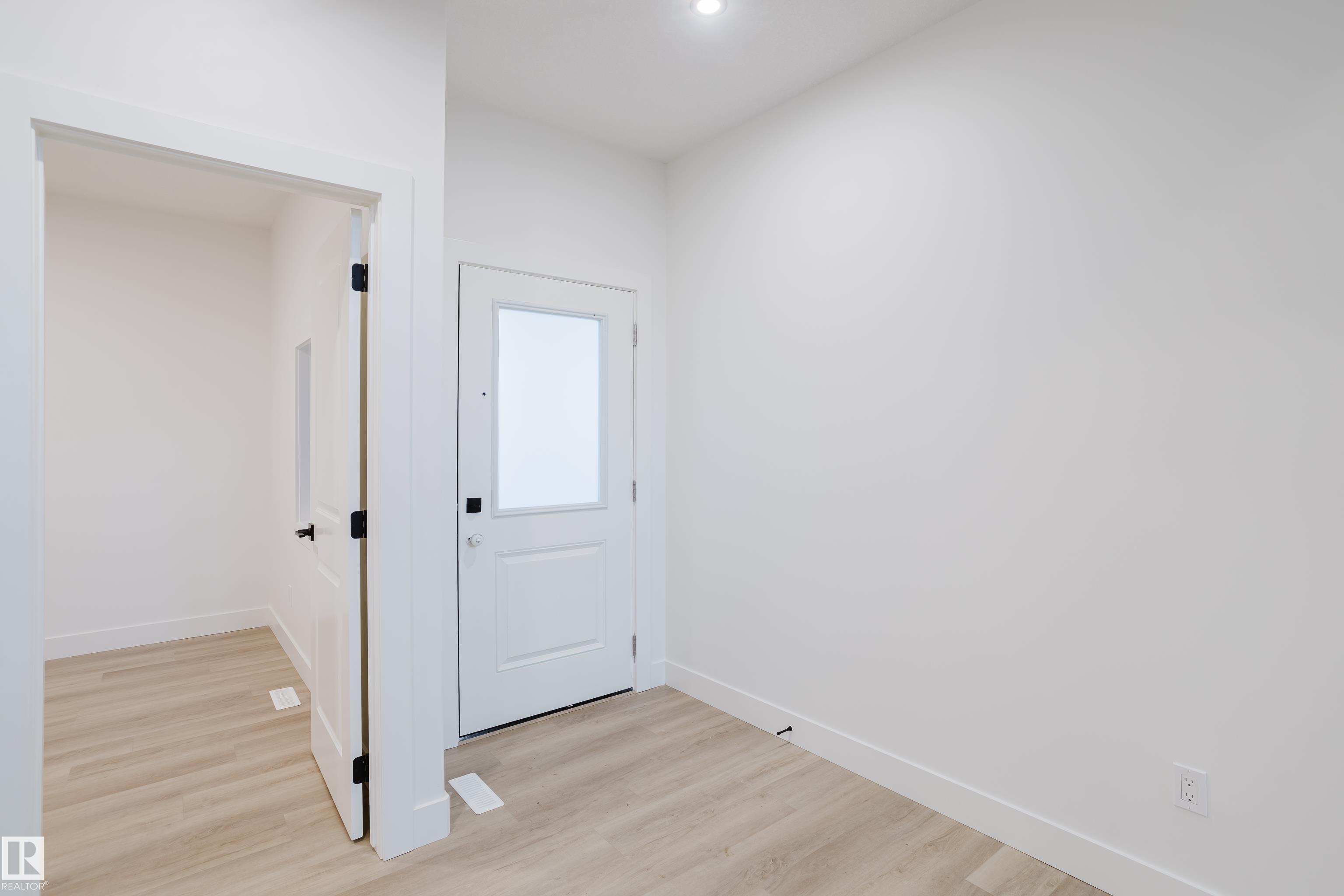 Third View of 1568 SISKIN LINK Link, Kinglet Gardens, Edmonton, Alberta, T5S 0V1