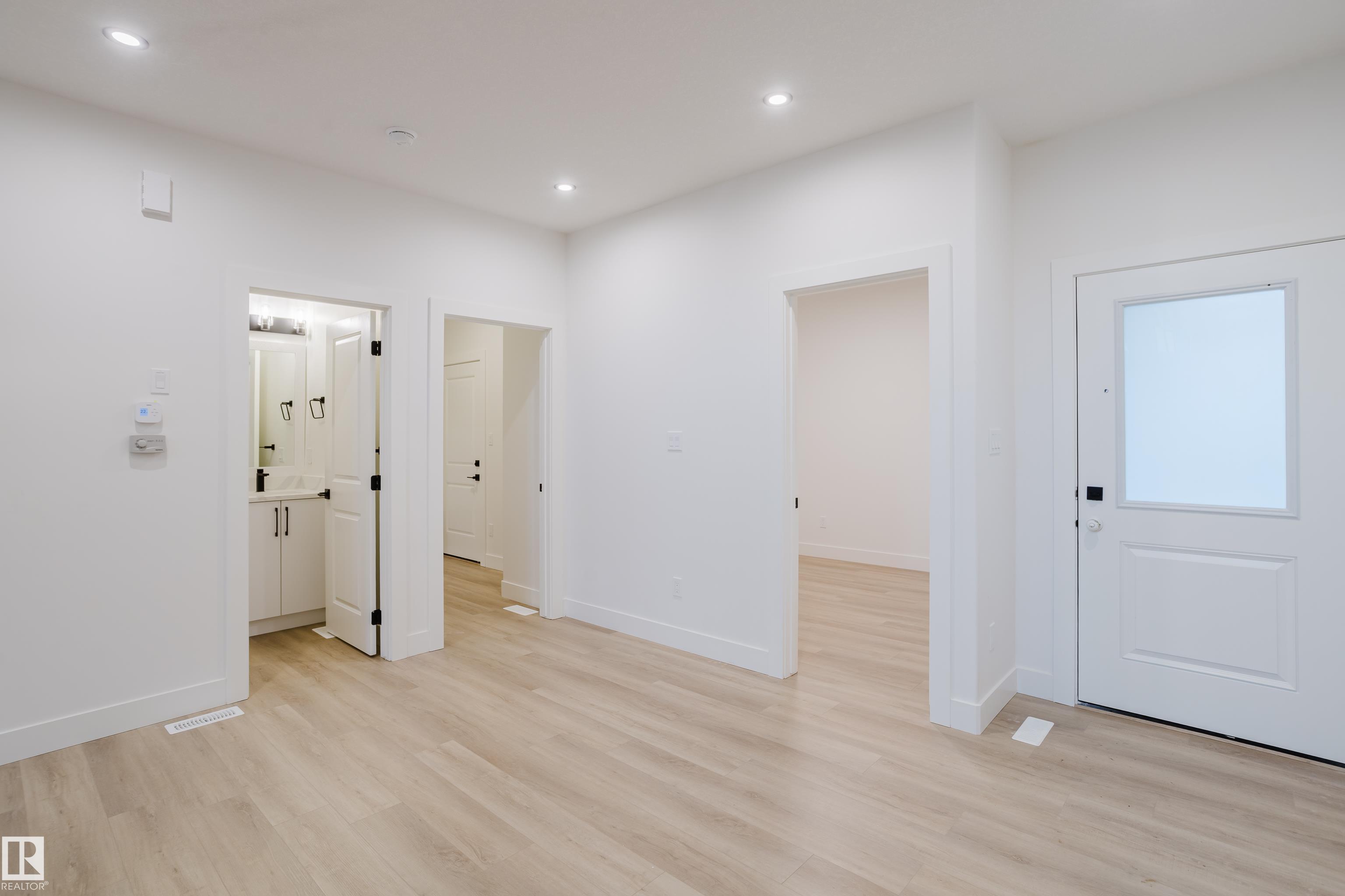 Fourth View of 1568 SISKIN LINK Link, Kinglet Gardens, Edmonton, Alberta, T5S 0V1