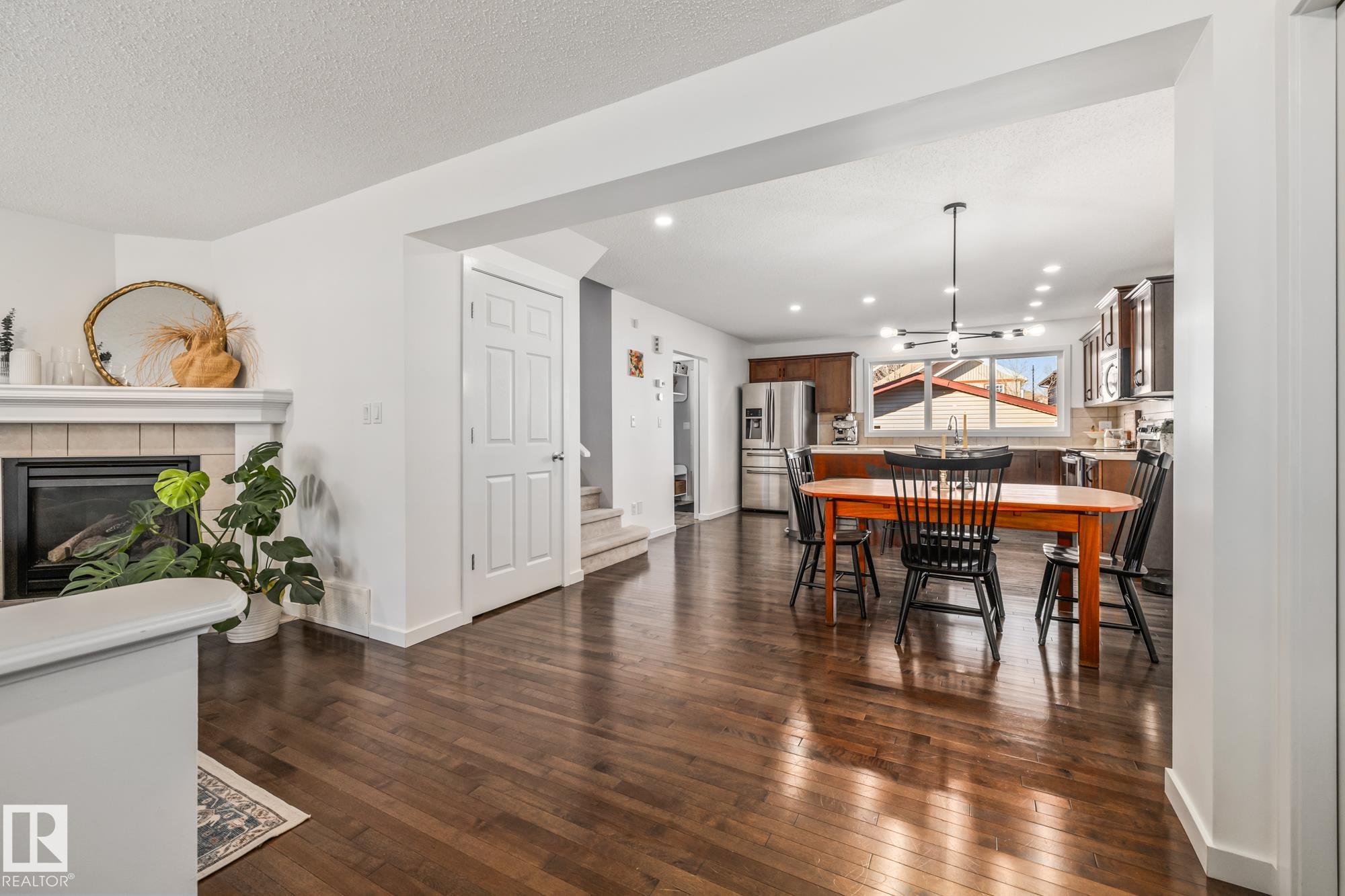 Third View of 2479 AUSTIN Crescent, Ambleside, Edmonton, Alberta, T6W 0L4