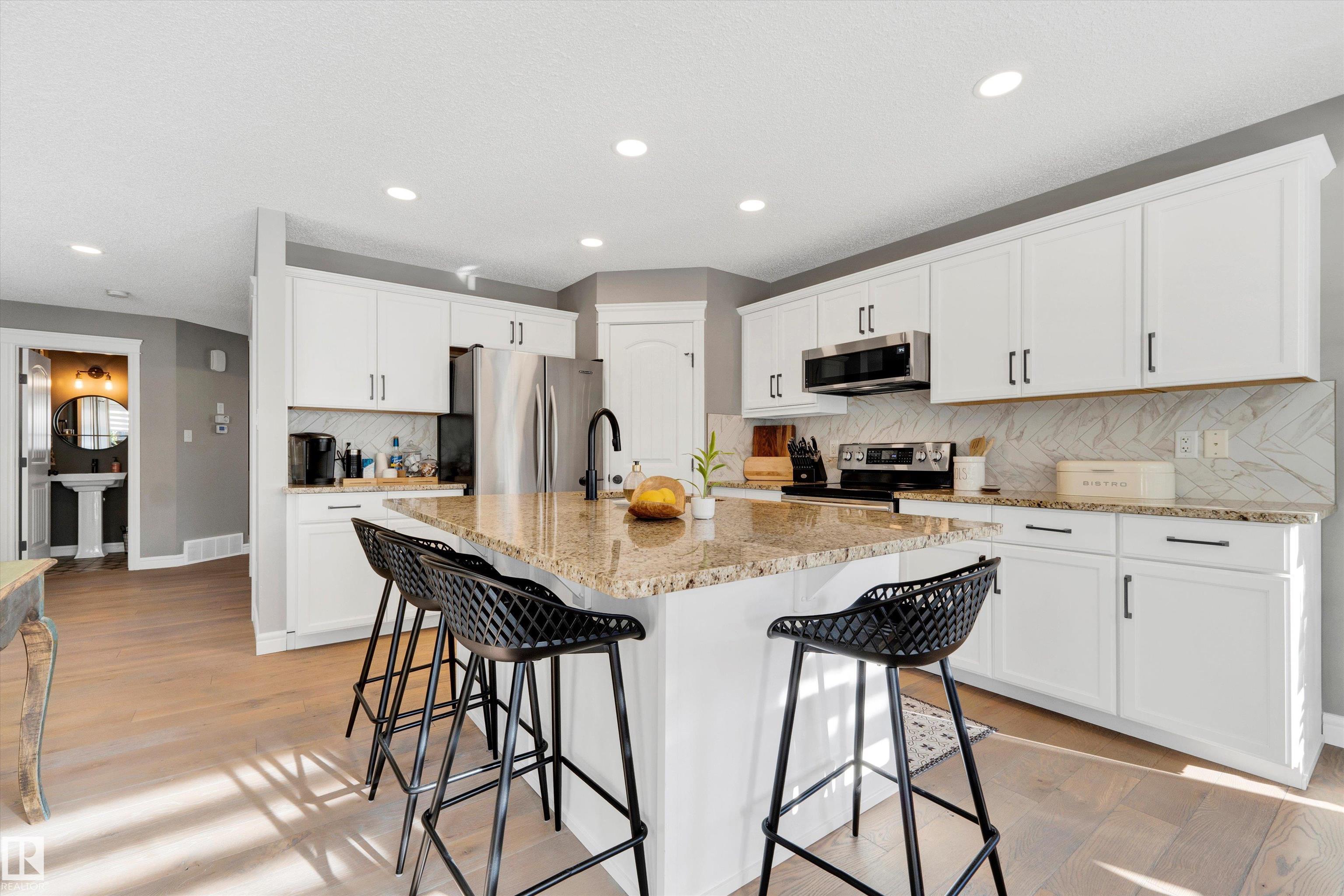 17437 5A Avenue, E4466389, Alberta,