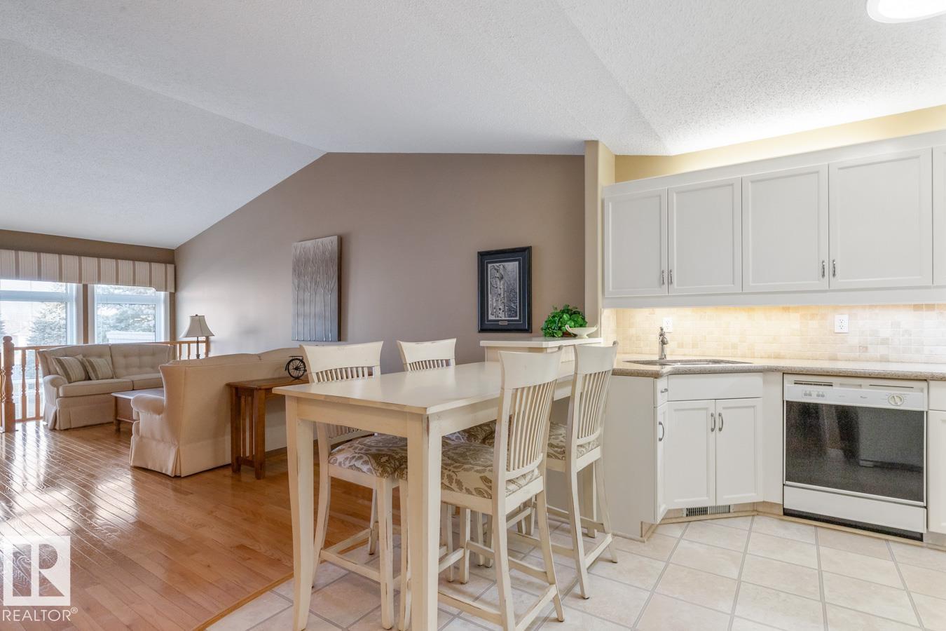 Fifth View of 6572 158 Avenue, Matt Berry, Edmonton, Alberta, T5Y 2S7