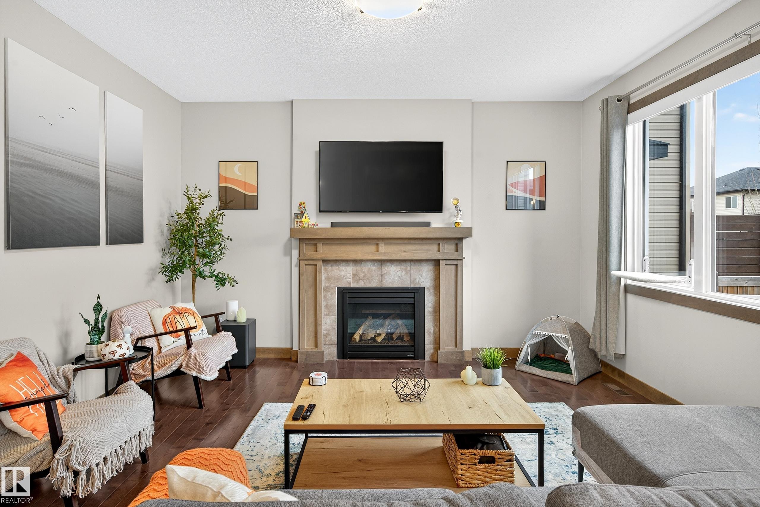 192 HENDERSON Link, E4466661, Alberta,