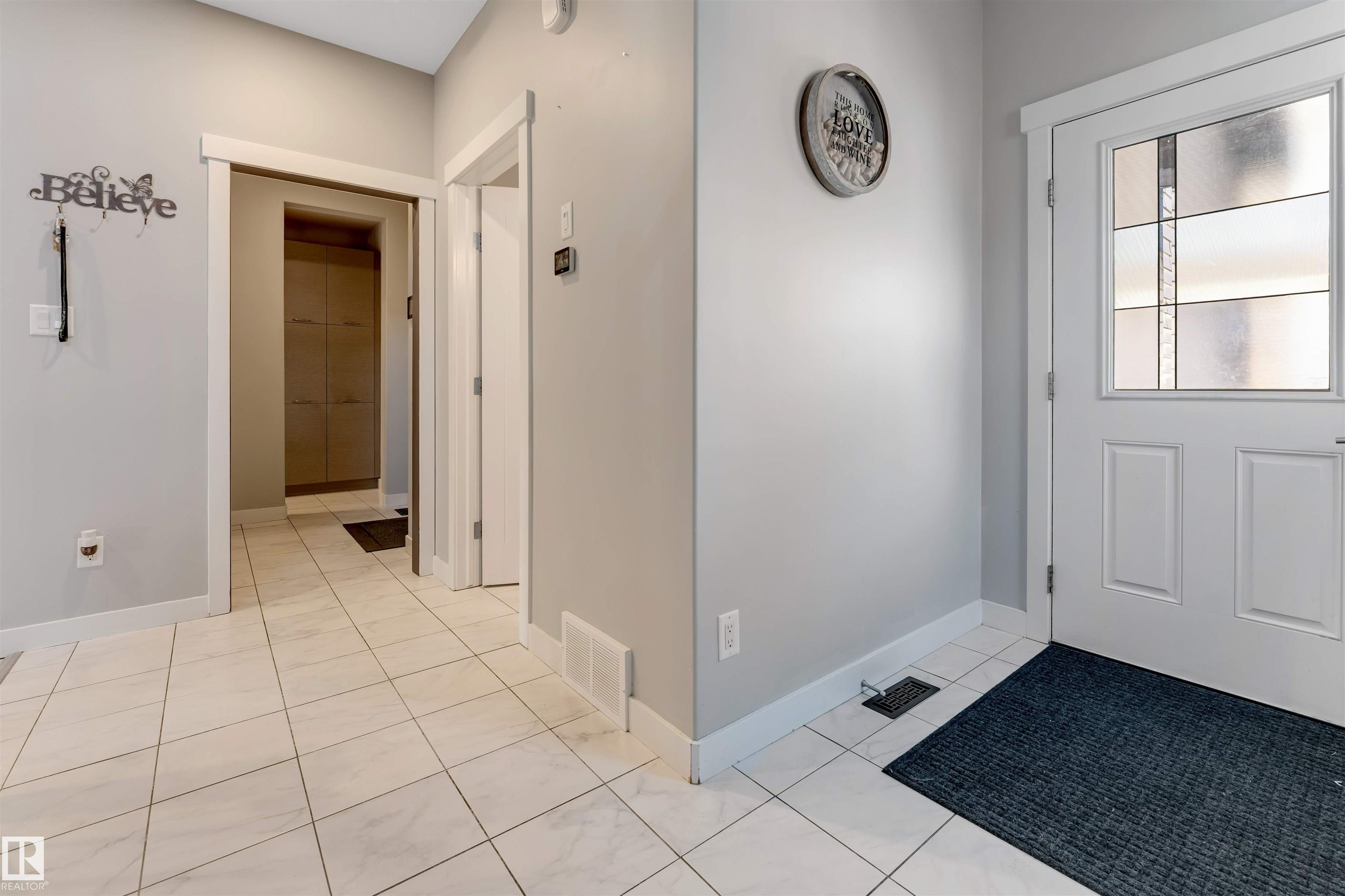 Third View of 811 35 Avenue, Maple Crest, Edmonton, Alberta, T6T 1A3