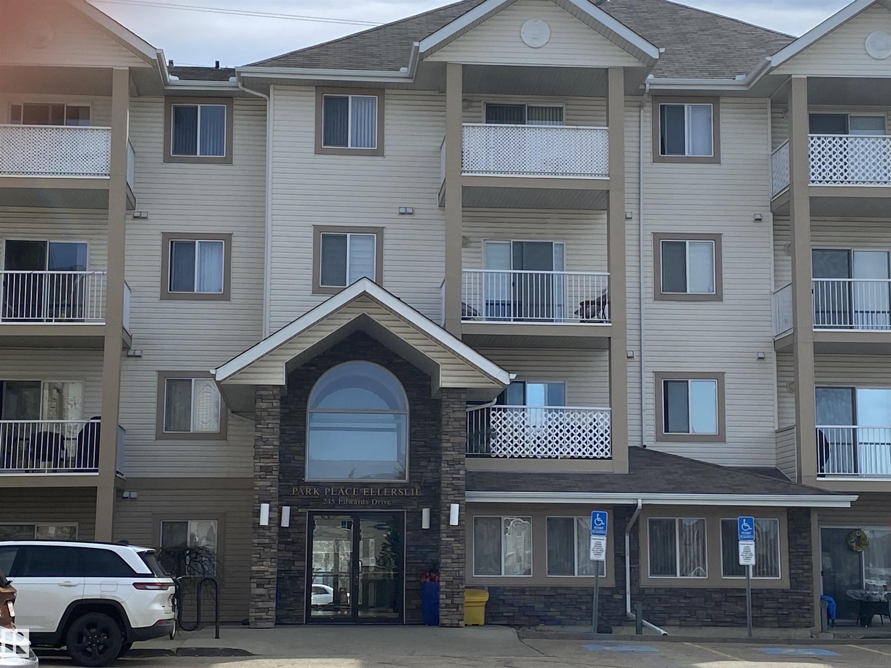 211 245 Edwards dr SW, E4466740, Alberta,