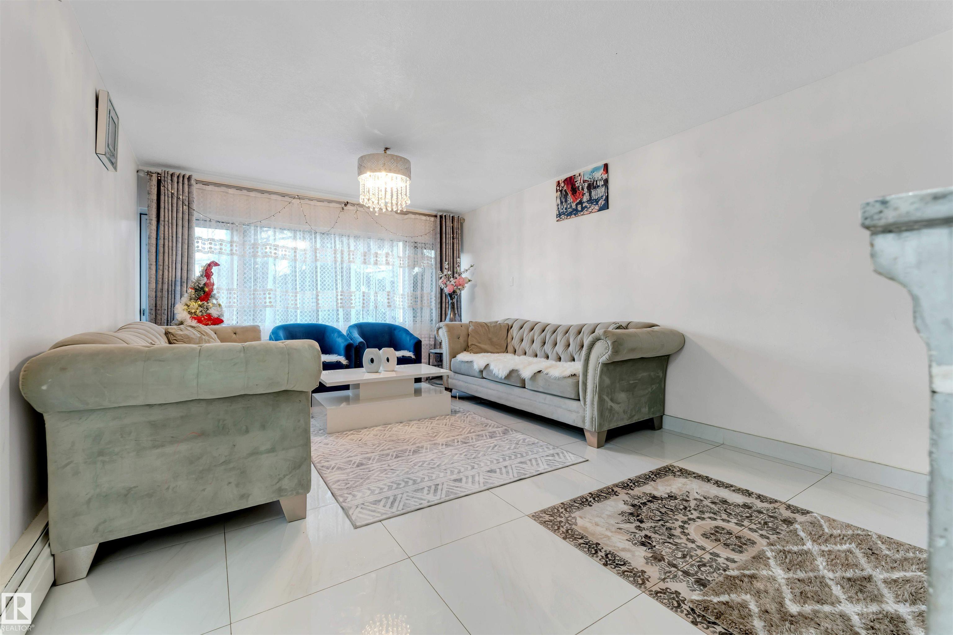 Third View of 12 8745 165 Street NW, West Meadowlark Park, Edmonton, Alberta, T5R 2R7