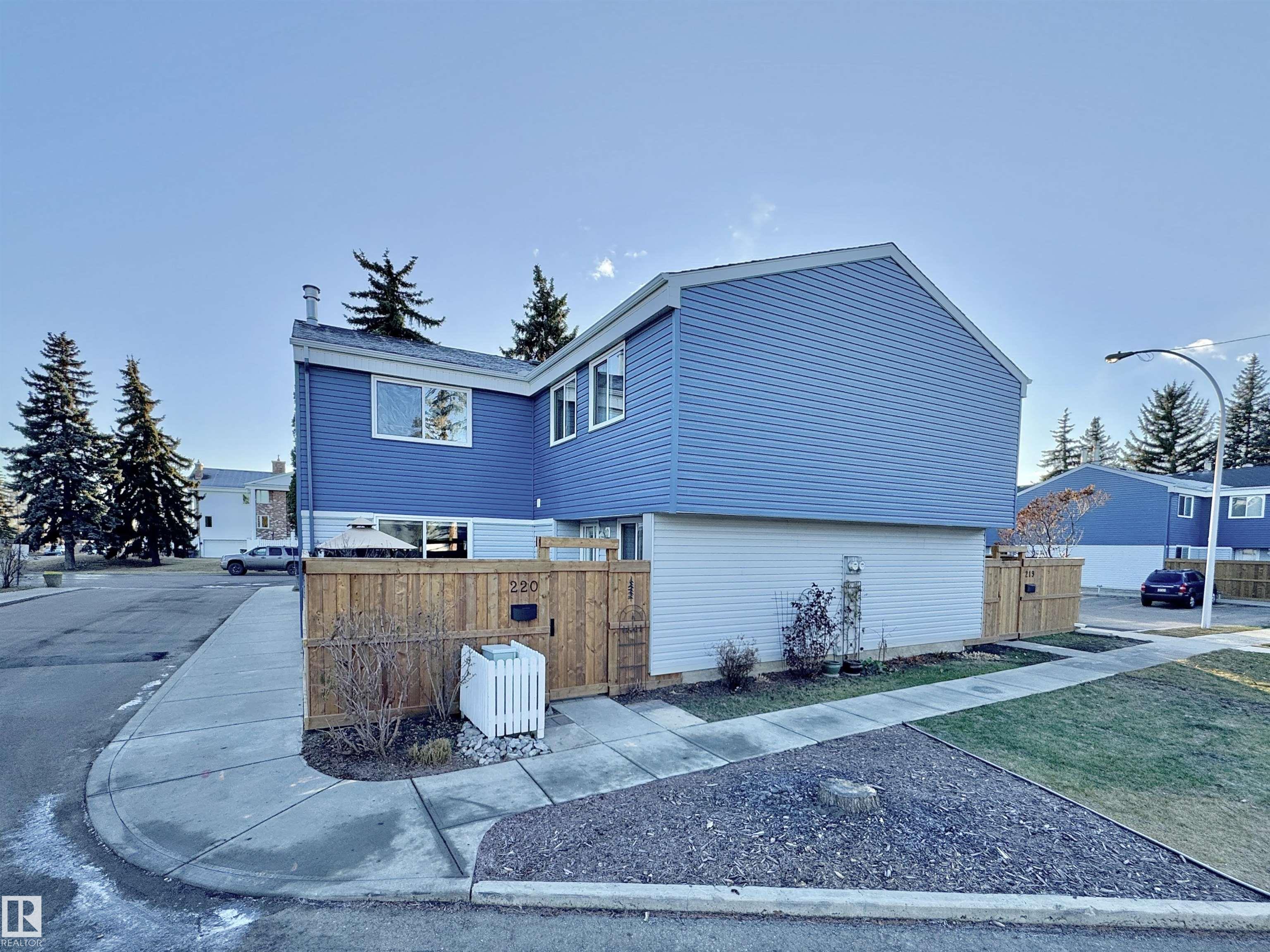 Third View of 220 14707 53 Avenue, Brander Gardens, Edmonton, Alberta, T6H 5C9