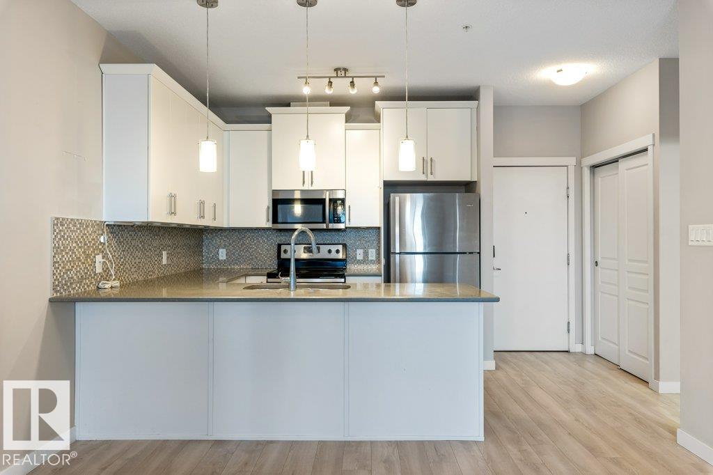 Second View of 304 812 WELSH Drive, Walker, Edmonton, Alberta, T6X 1Y7