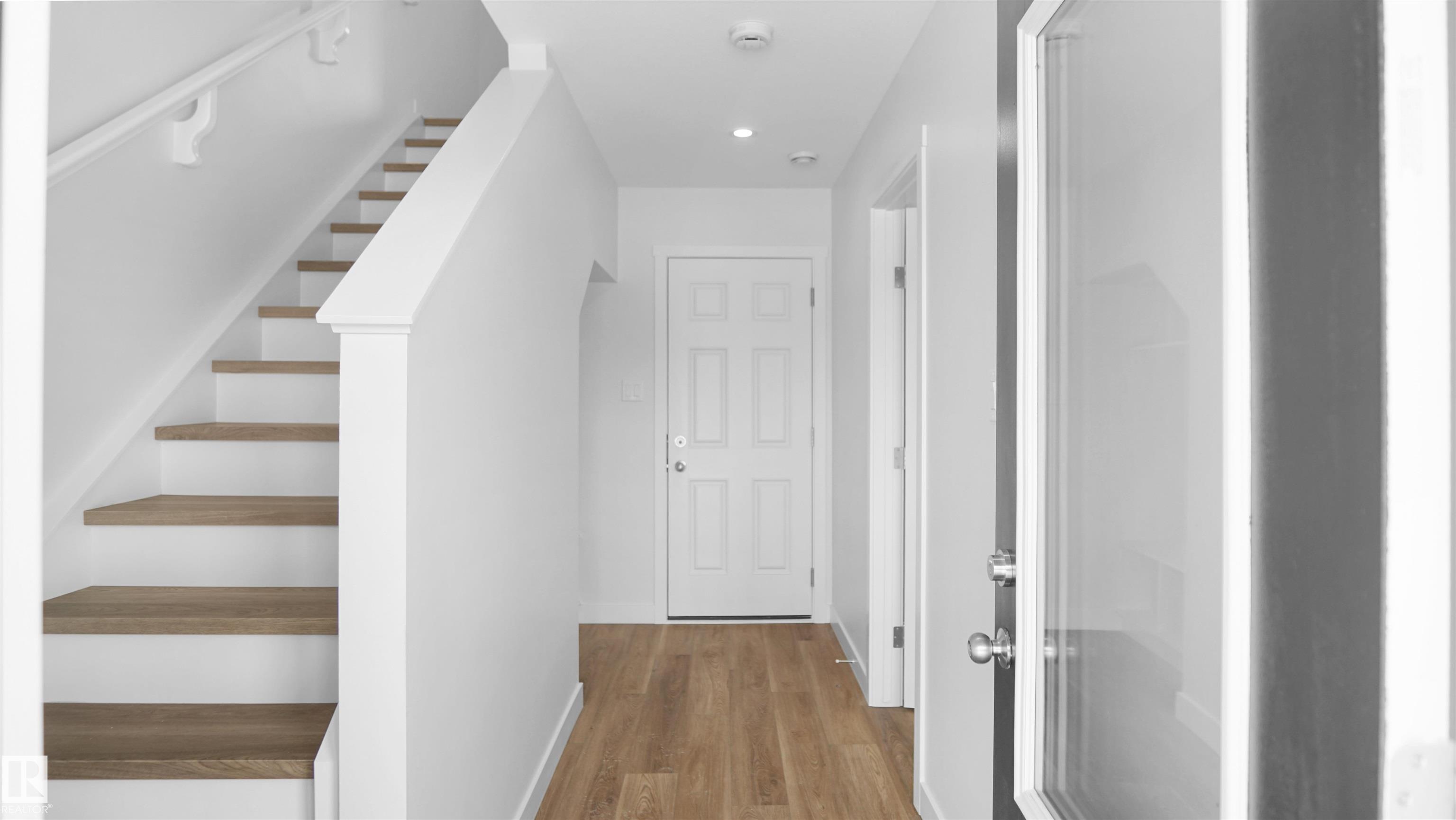 Second View of 639 176 Avenue, Marquis, Edmonton, Alberta, T5Y 4G1