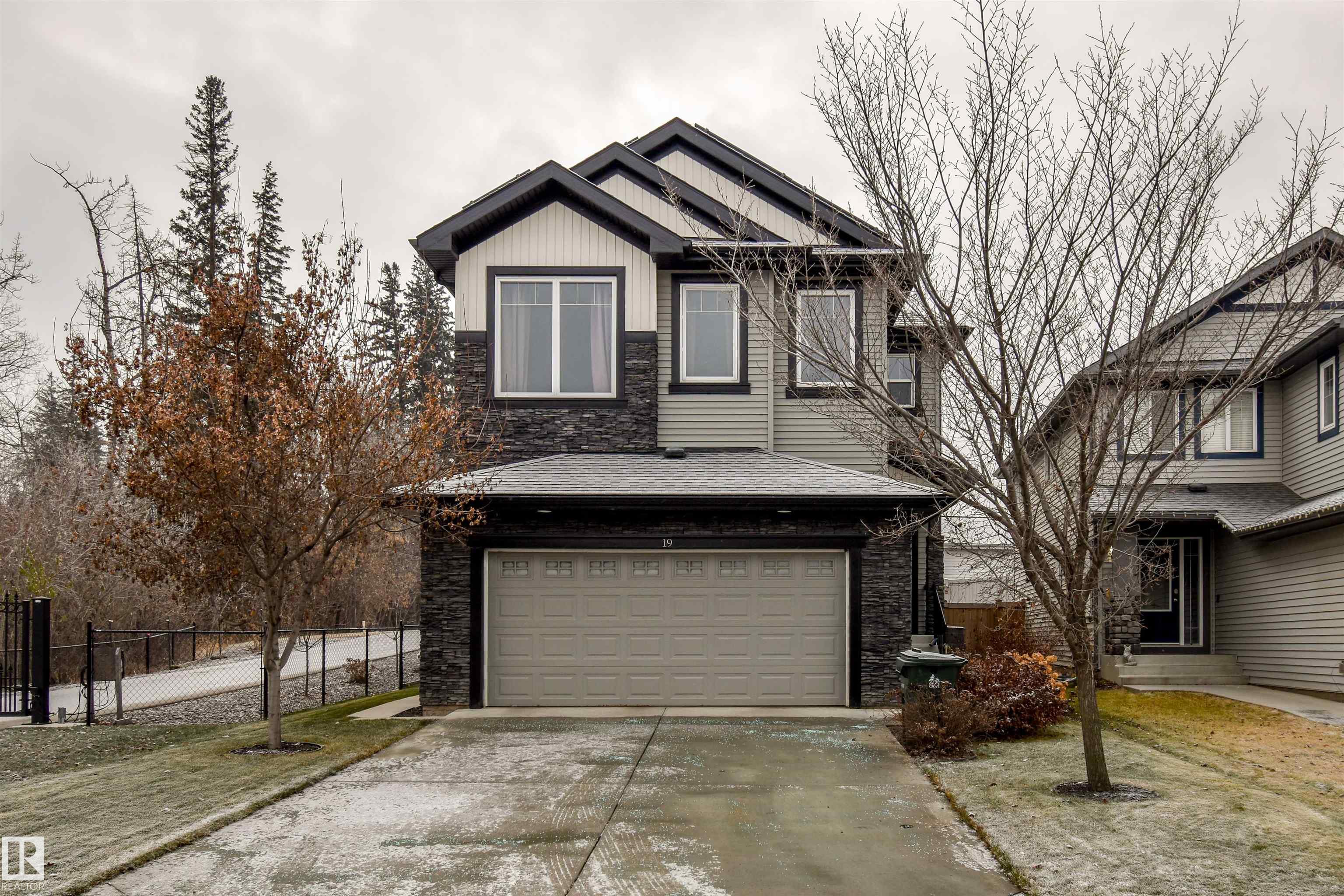 19 Meadowgrove Lane, E4467030, Alberta,