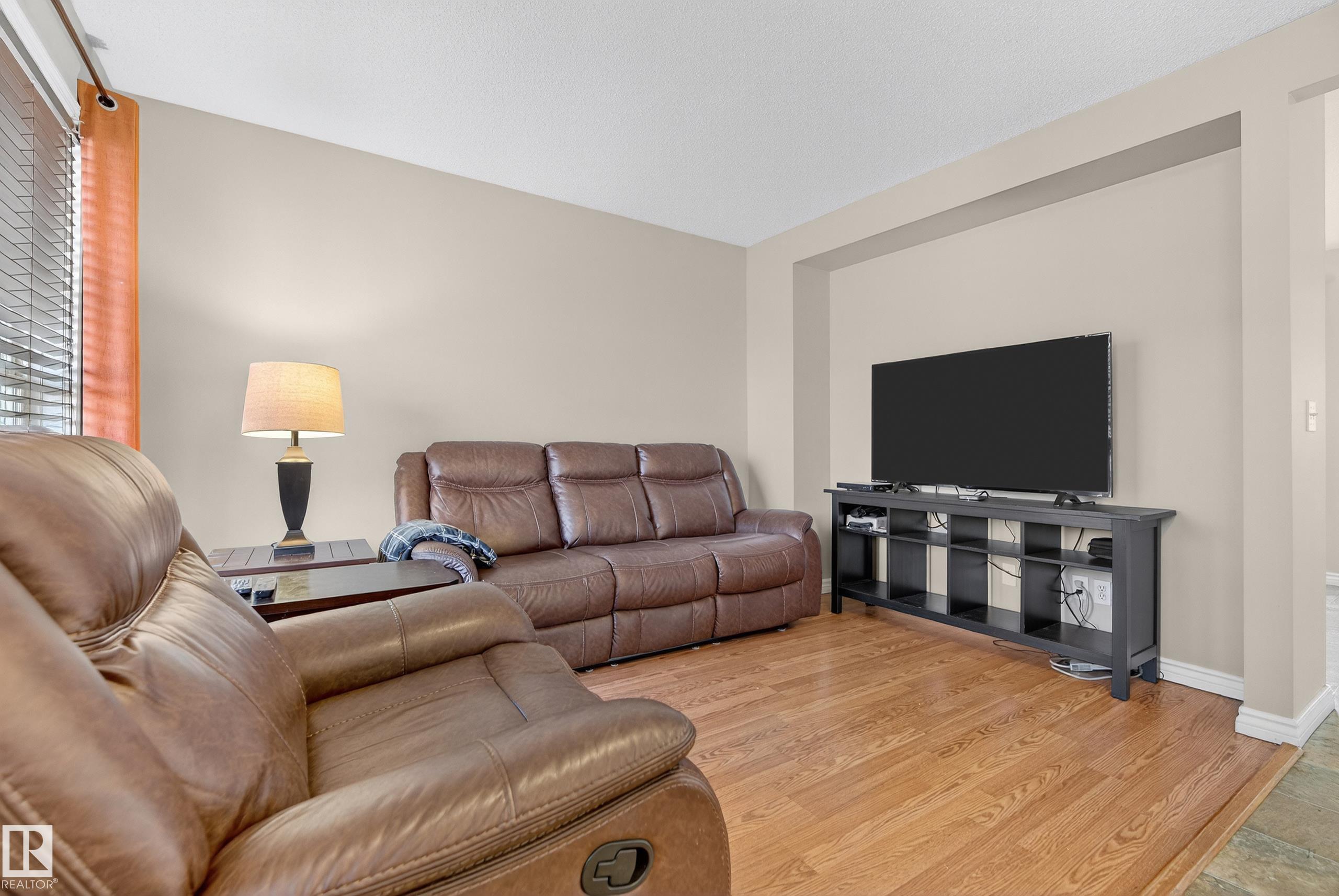 Fourth View of 75 ERIE Street S, Devon, Devon, Alberta, T9G 2G3