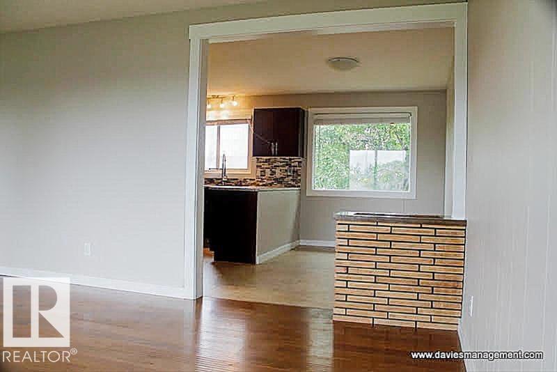 Fourth View of 9412 134 Avenue, Glengarry, Edmonton, Alberta, T5E 1H7