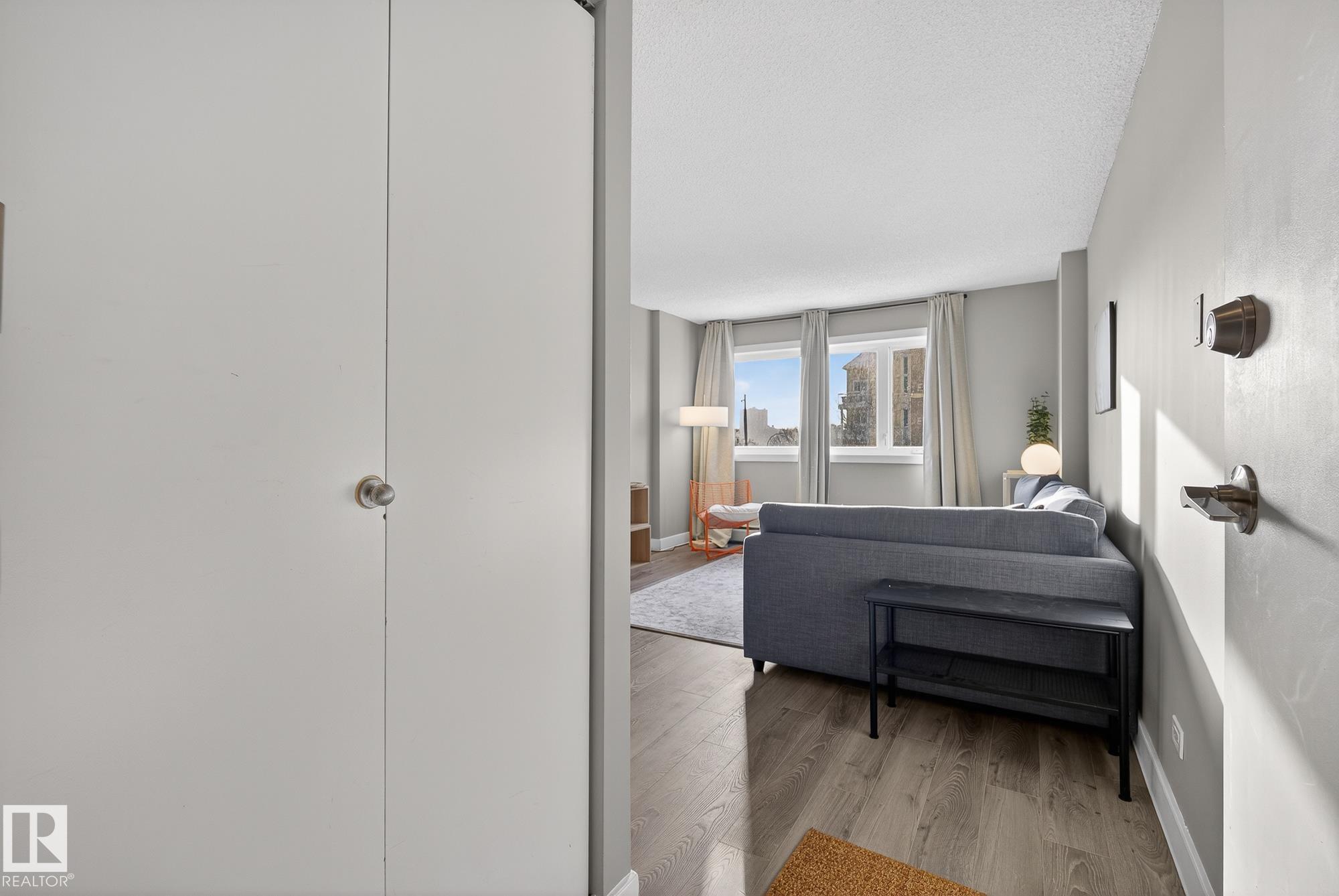 Third View of 308 9710 105 Street, Downtown (Edmonton), Edmonton, Alberta, T5K 1A4