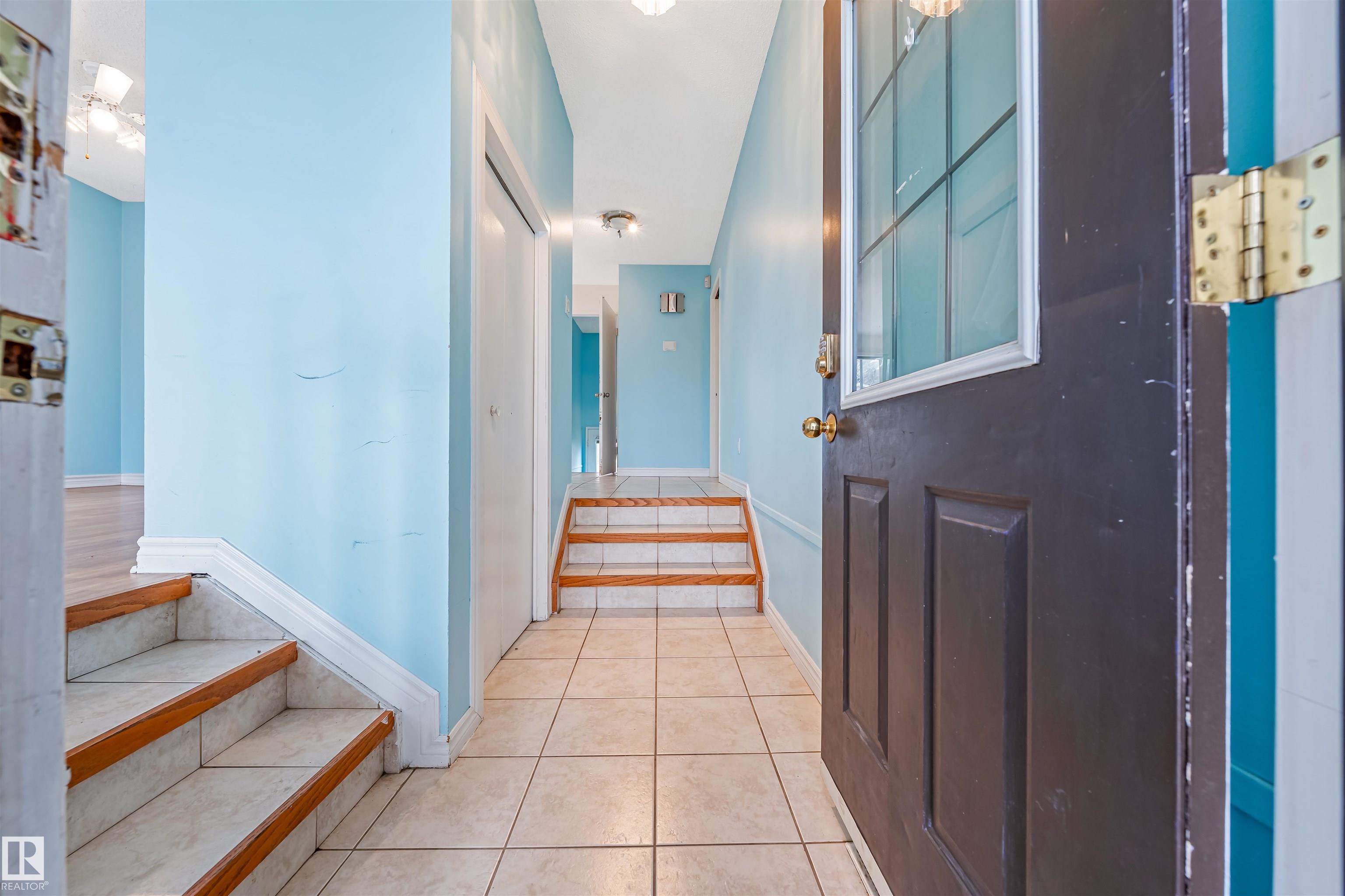 Third View of 2831 36 Street, Bisset, Edmonton, Alberta, T6L 3Y6