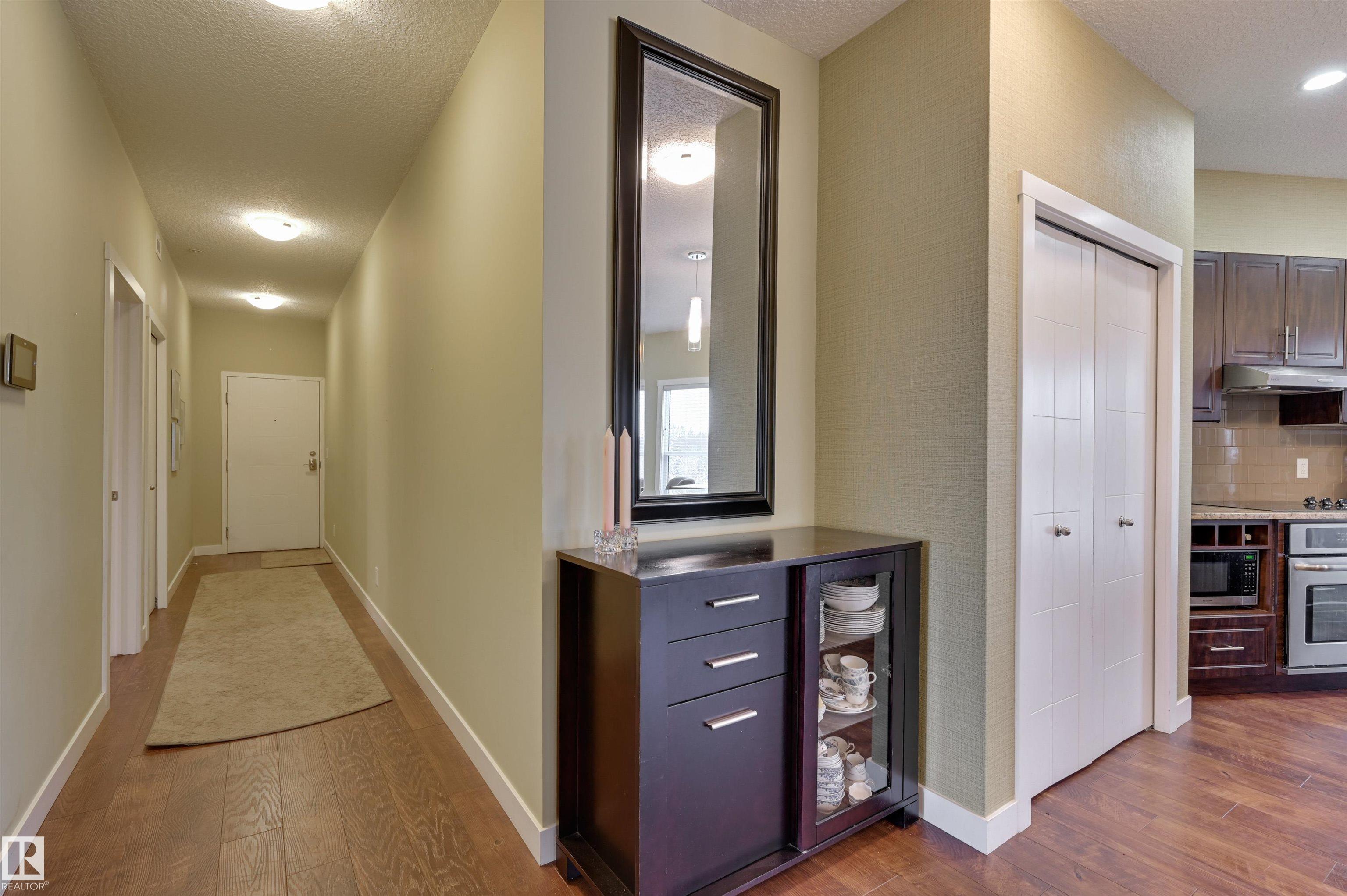 Third View of 405 10126 144 Street NW, Grovenor, Edmonton, Alberta, T5N 2T7