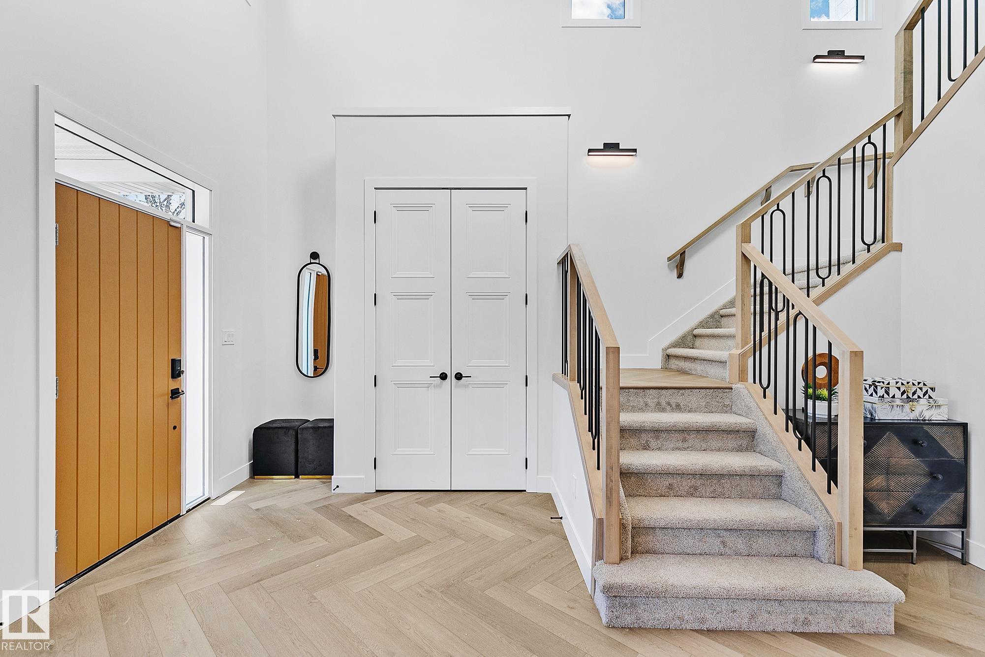 Second View of 10404 70 Street, Fulton Place, Edmonton, Alberta, T6A 2T6