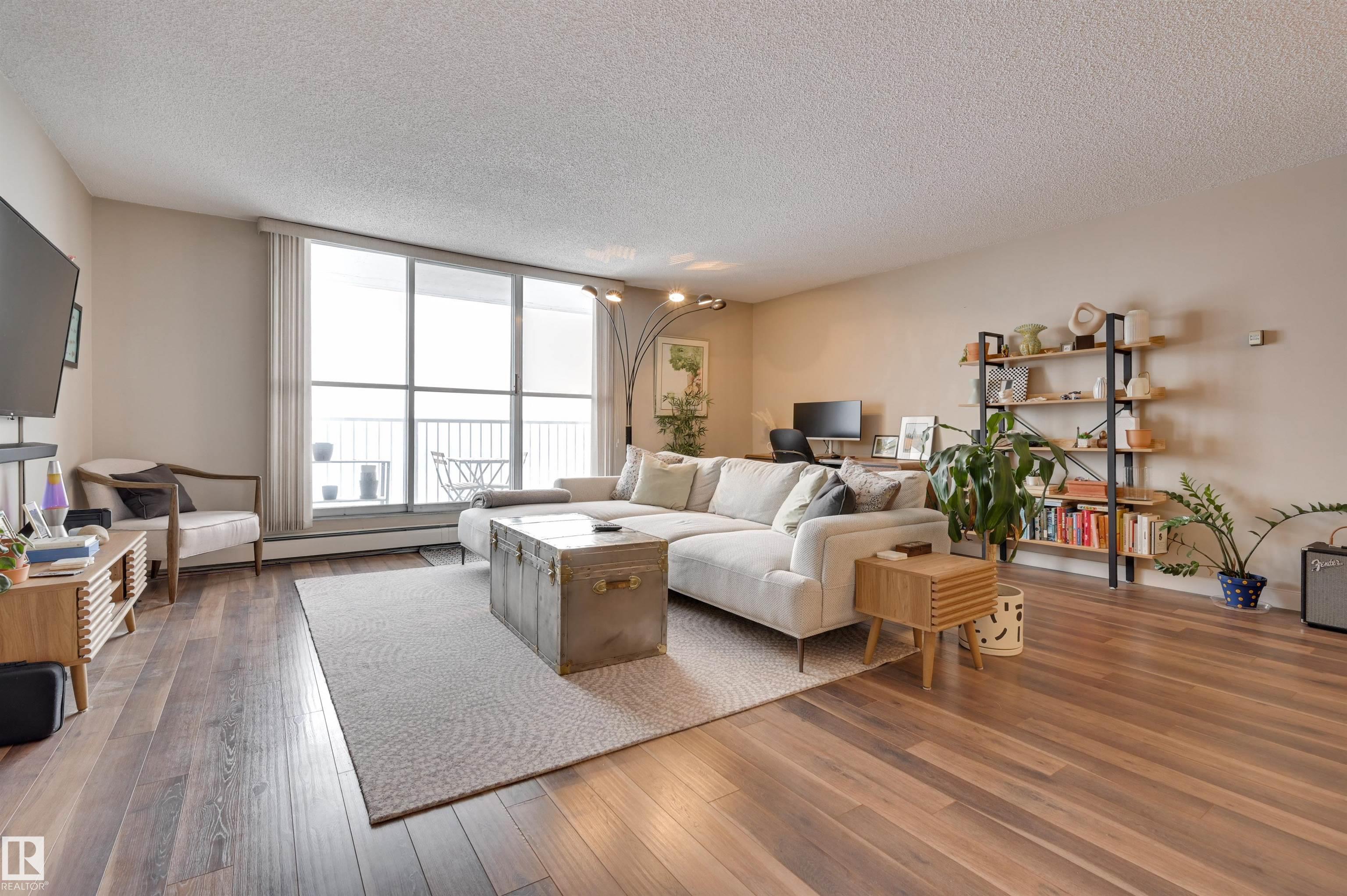 Fifth View of 406 12141 JASPER Avenue, Wîhkwêntôwin, Edmonton, Alberta, T5N 3X8