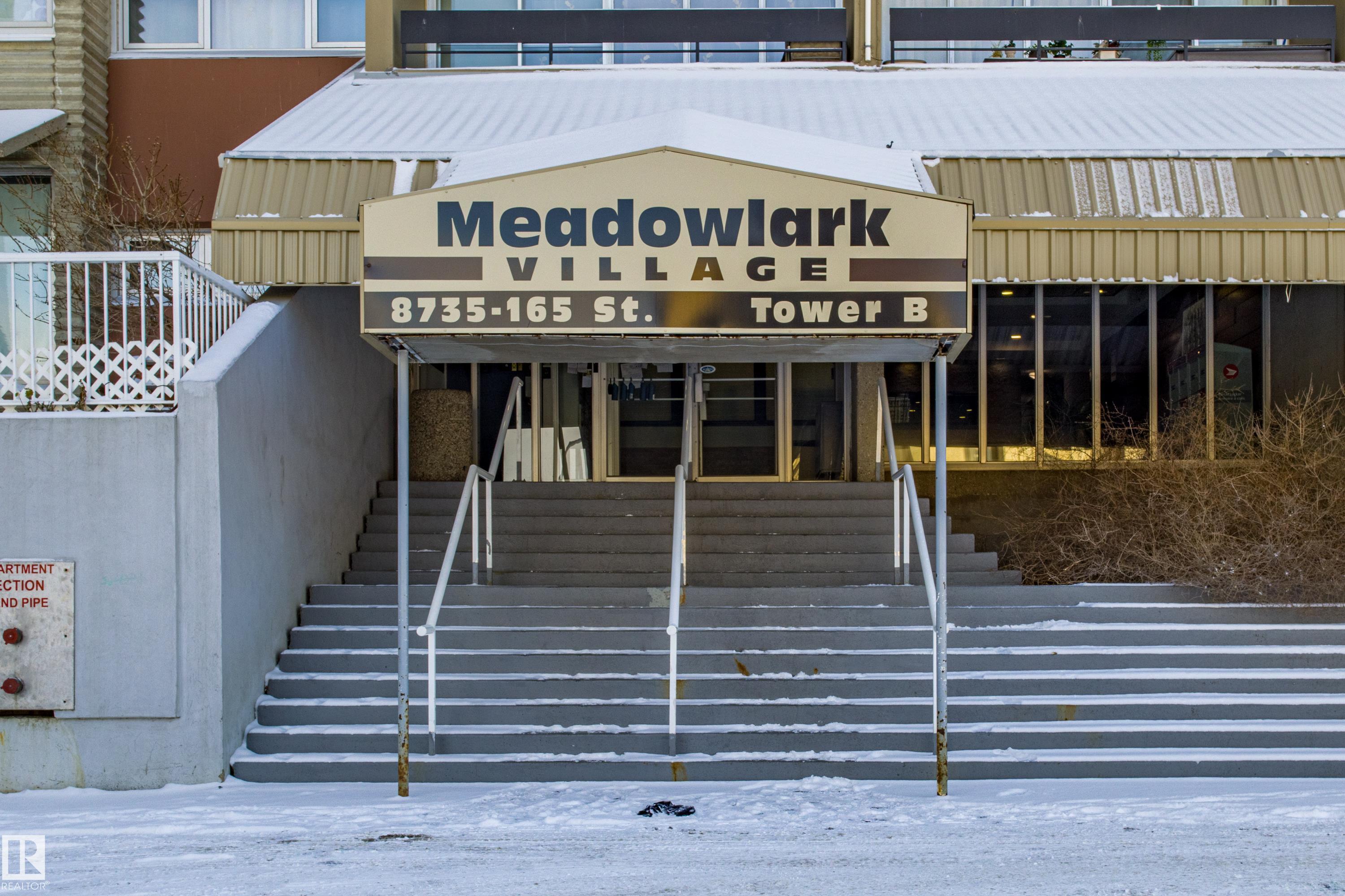 Second View of West Meadowlark Park, Edmonton, Alberta, T5R 2R6