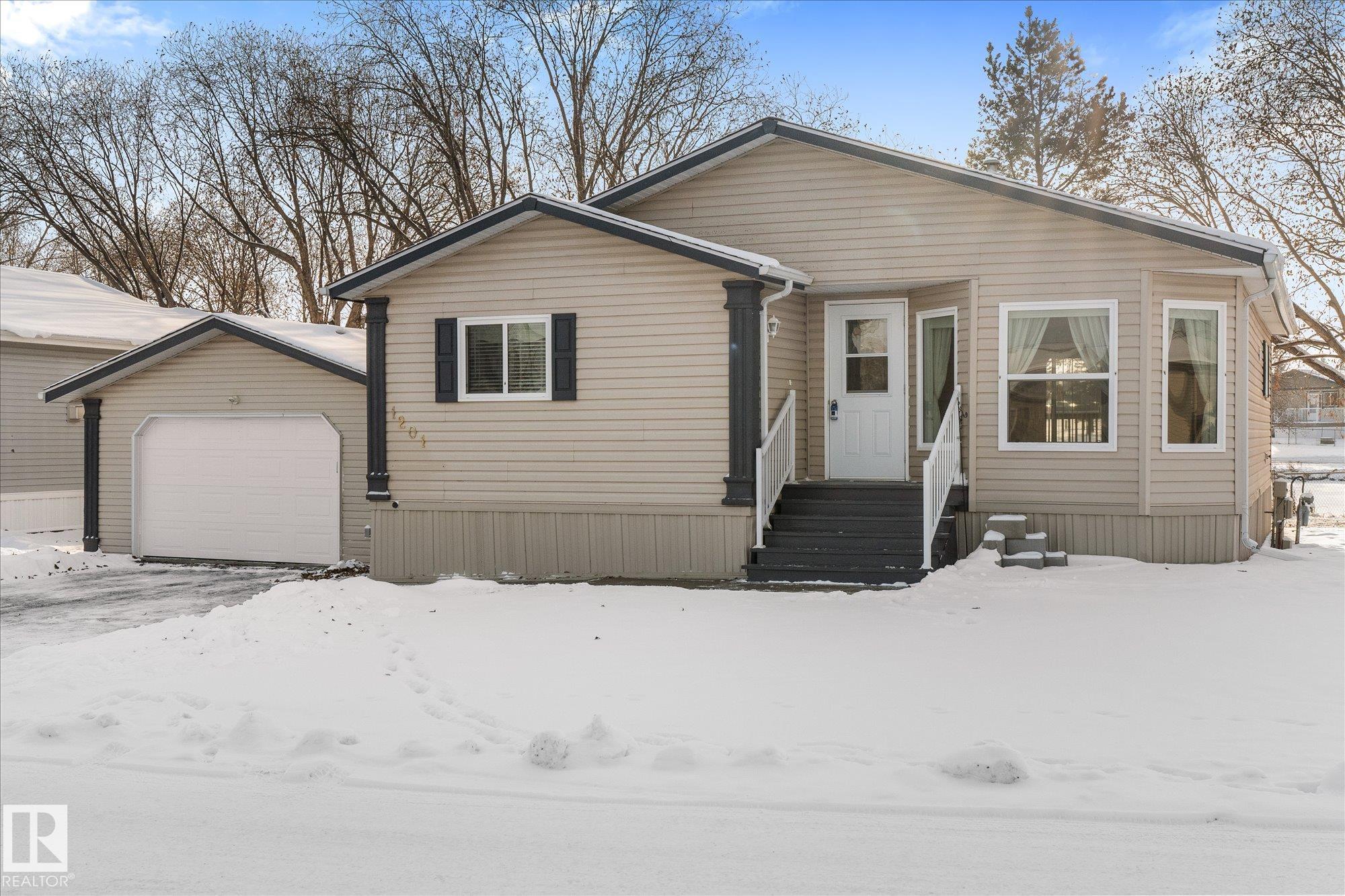 1201 53222 Range Road 272, E4467761, Alberta,