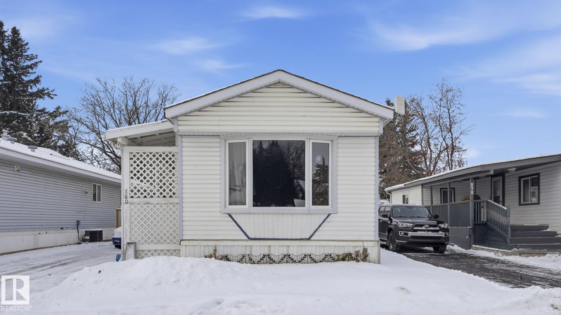 Second View of 880 West Coast Bay, Westview Village, Edmonton, Alberta, T5S 1T7