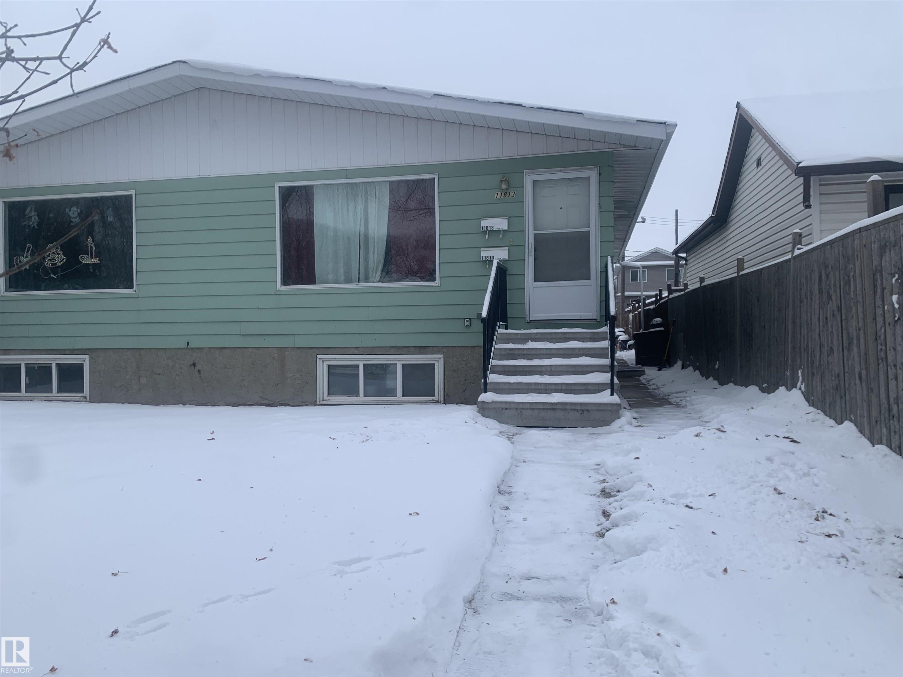 Upper unit 11813 55 Street NW, E4468040, Alberta,