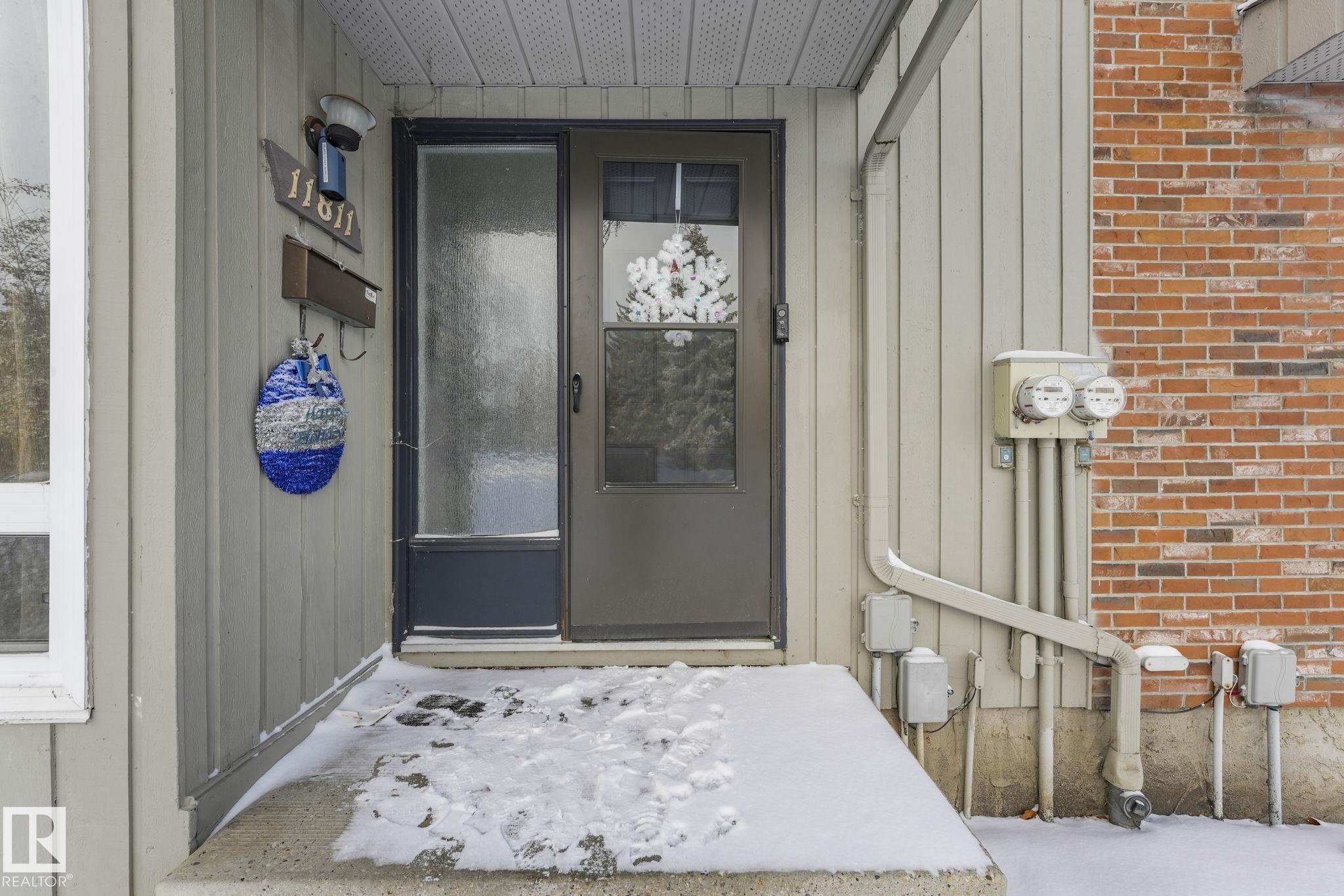 Fifth View of 11811 32A Avenue, Sweet Grass, Edmonton, Alberta, T6J 5K8