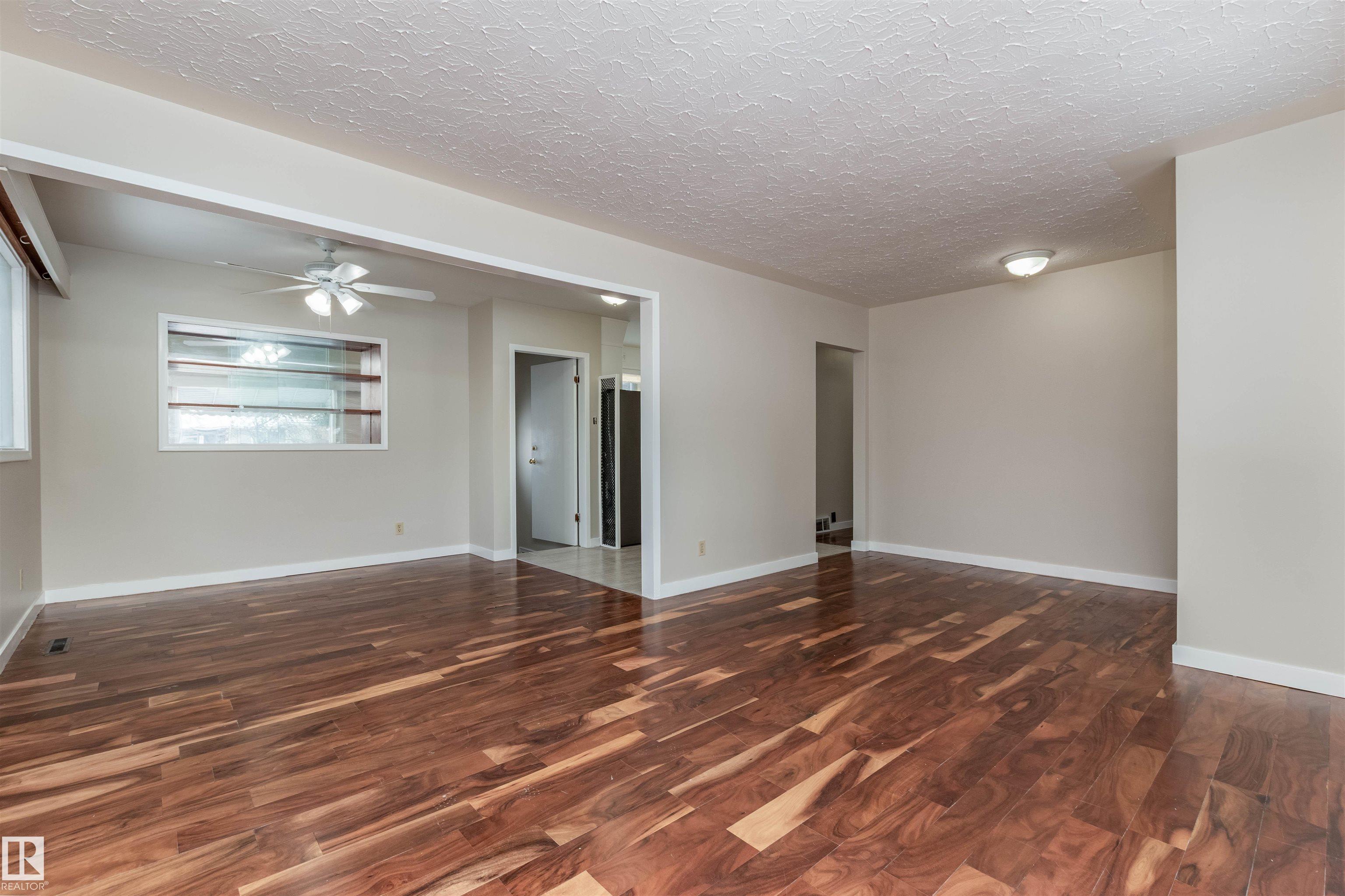 Fifth View of 5204 97A Avenue, Ottewell, Edmonton, Alberta, T6B 1E1