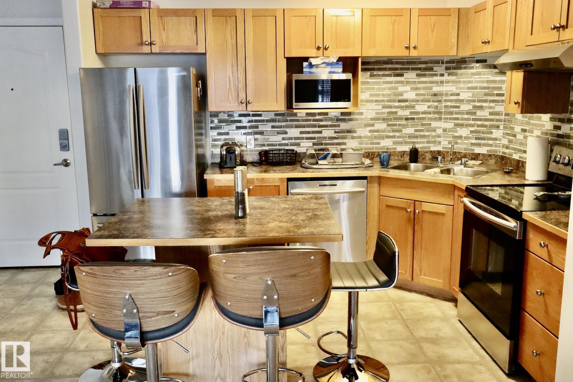 Fourth View of 323 5350 199 Street, The Hamptons, Edmonton, Alberta, T6M 0A4