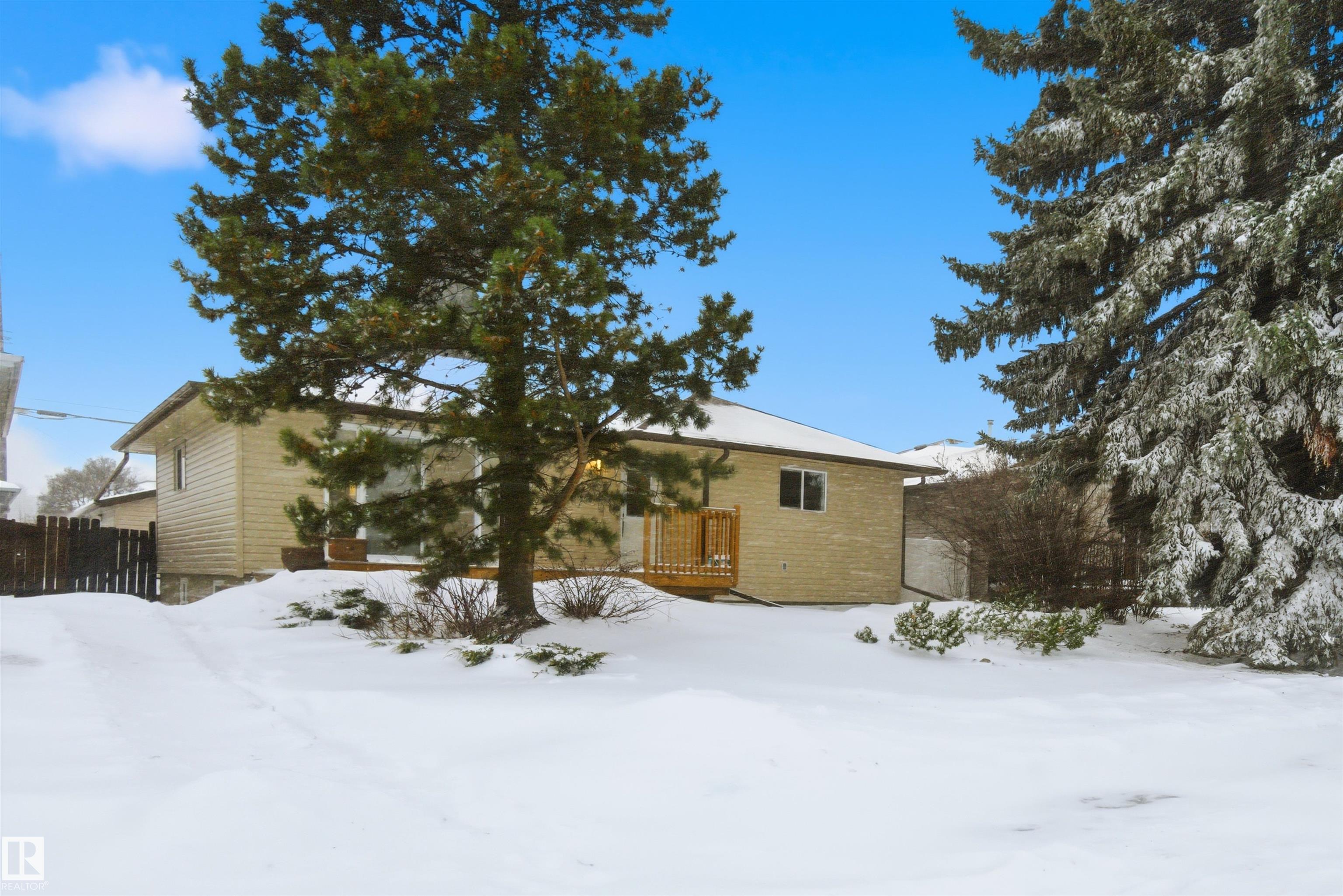 Third View of 5711 95 Avenue, Ottewell, Edmonton, Alberta, T6B 1A4