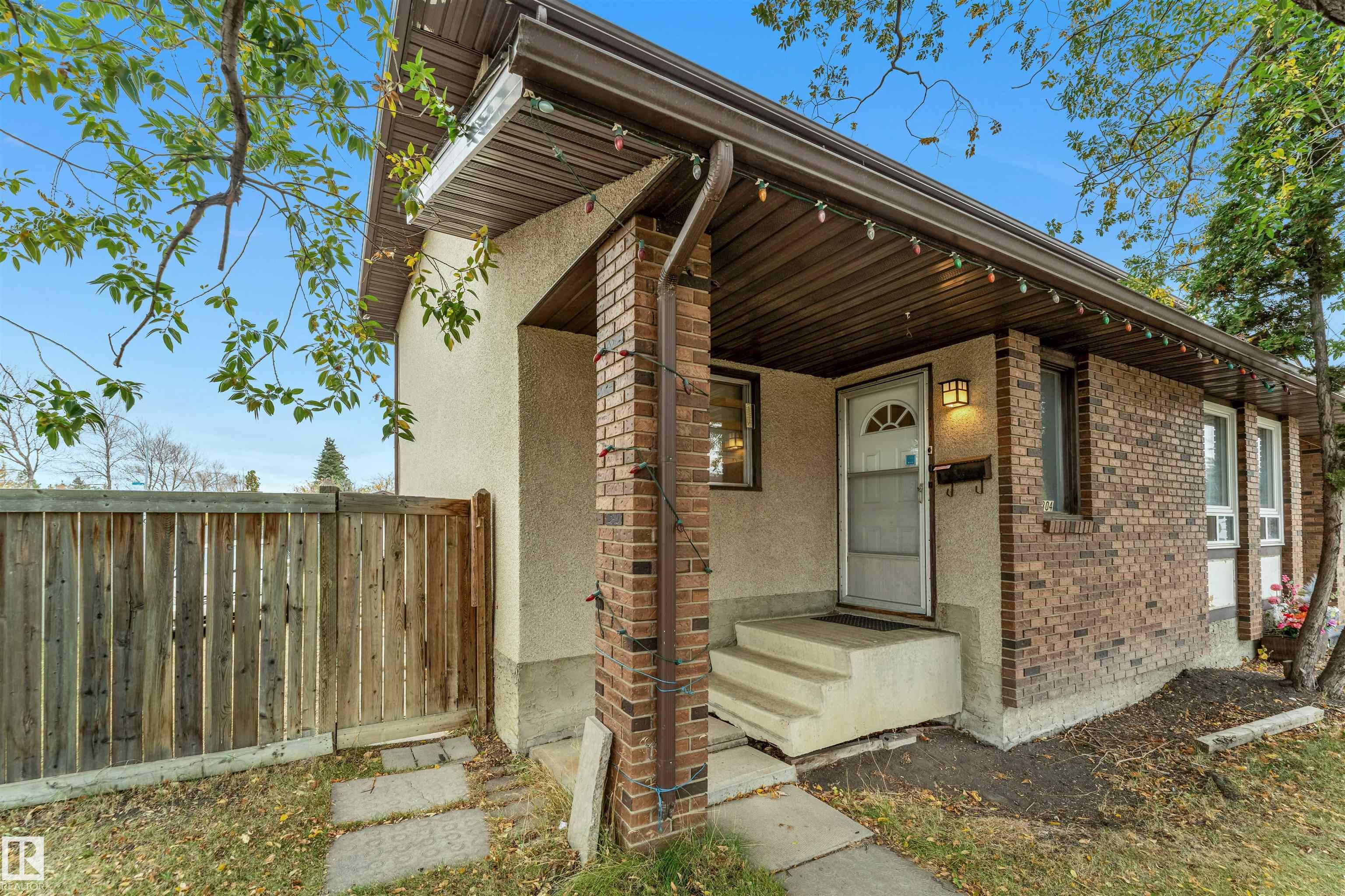 Second View of 15304 121 Street, Dunluce, Edmonton, Alberta, T5X 4K4