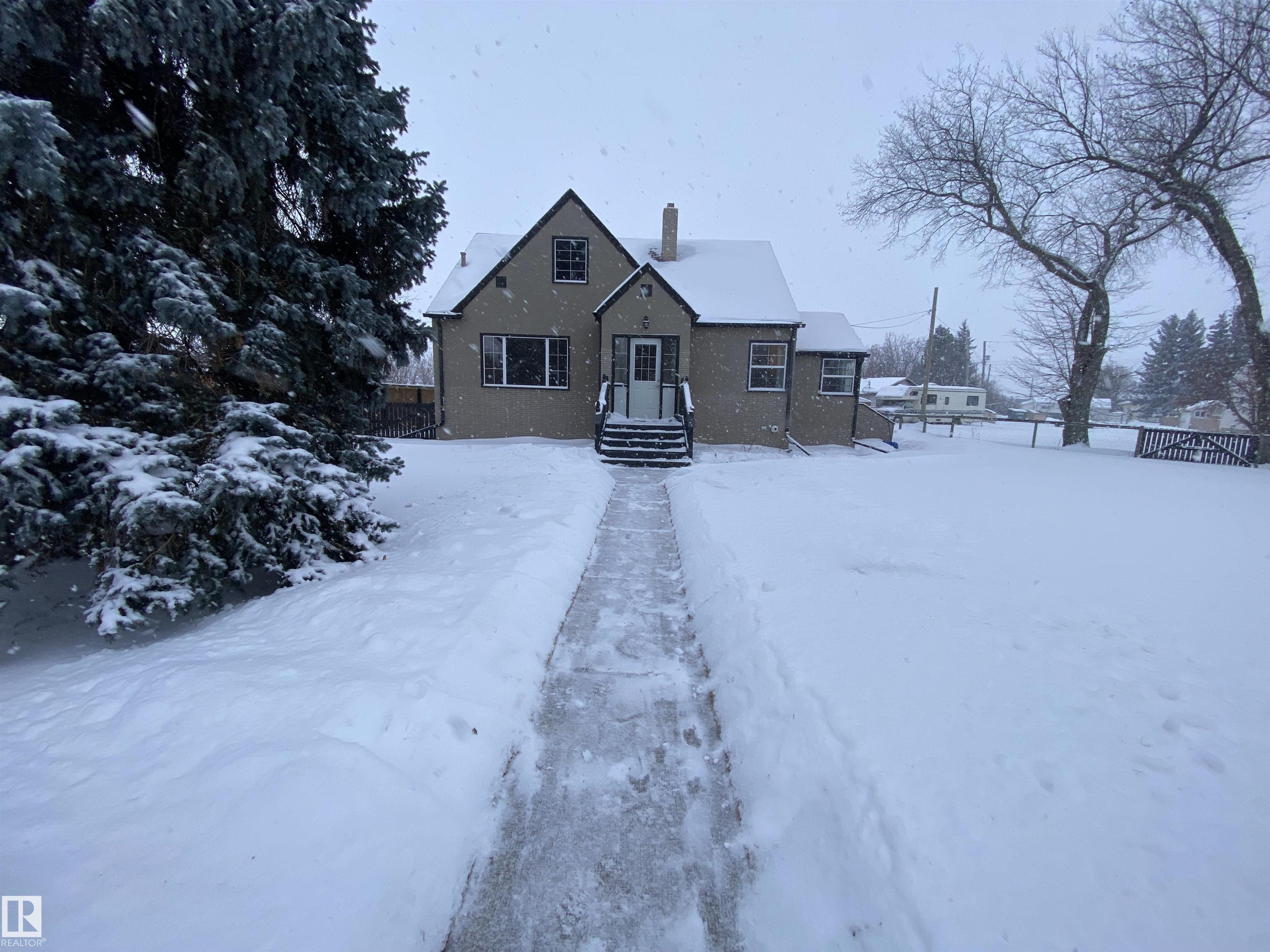 4809 54A Avenue, E4468635, Alberta,