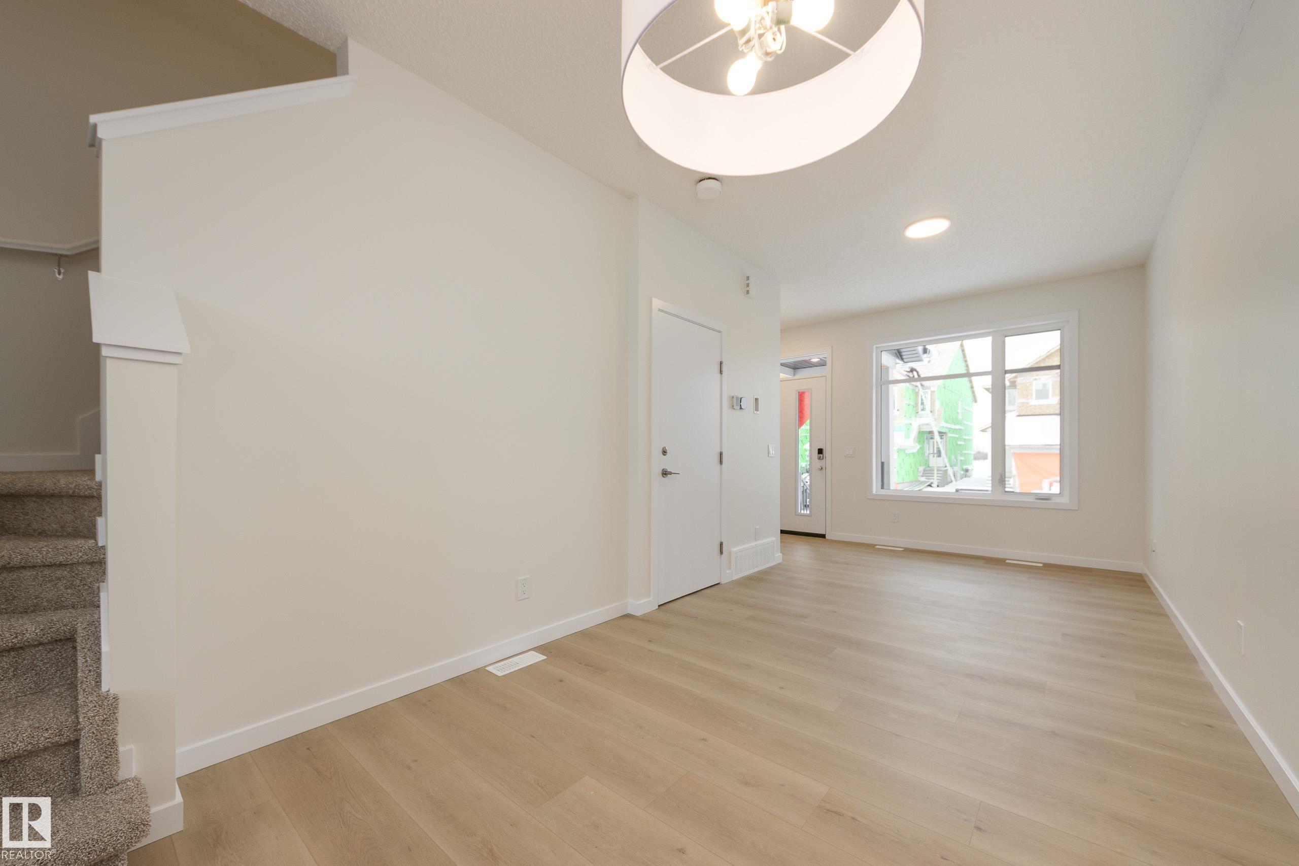 Fifth View of 309 173 Avenue, Marquis, Edmonton, Alberta, T5Y 4G5