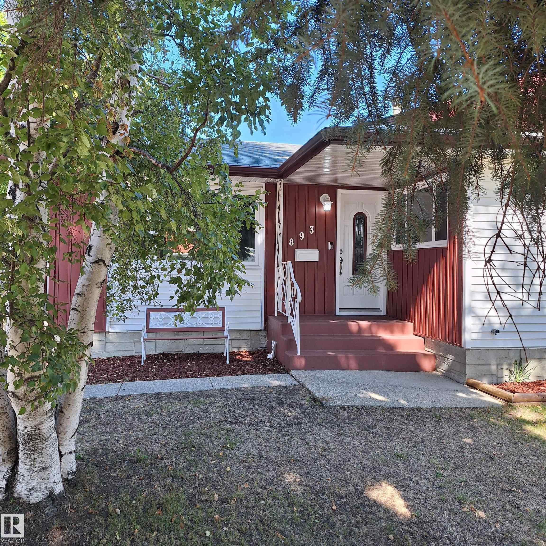 893 BIRCH Avenue, E4468778, Alberta,