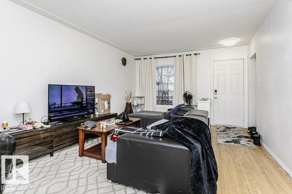 Fourth View of 9324 120 Avenue, Alberta Avenue, Edmonton, Alberta, T5G 0R6