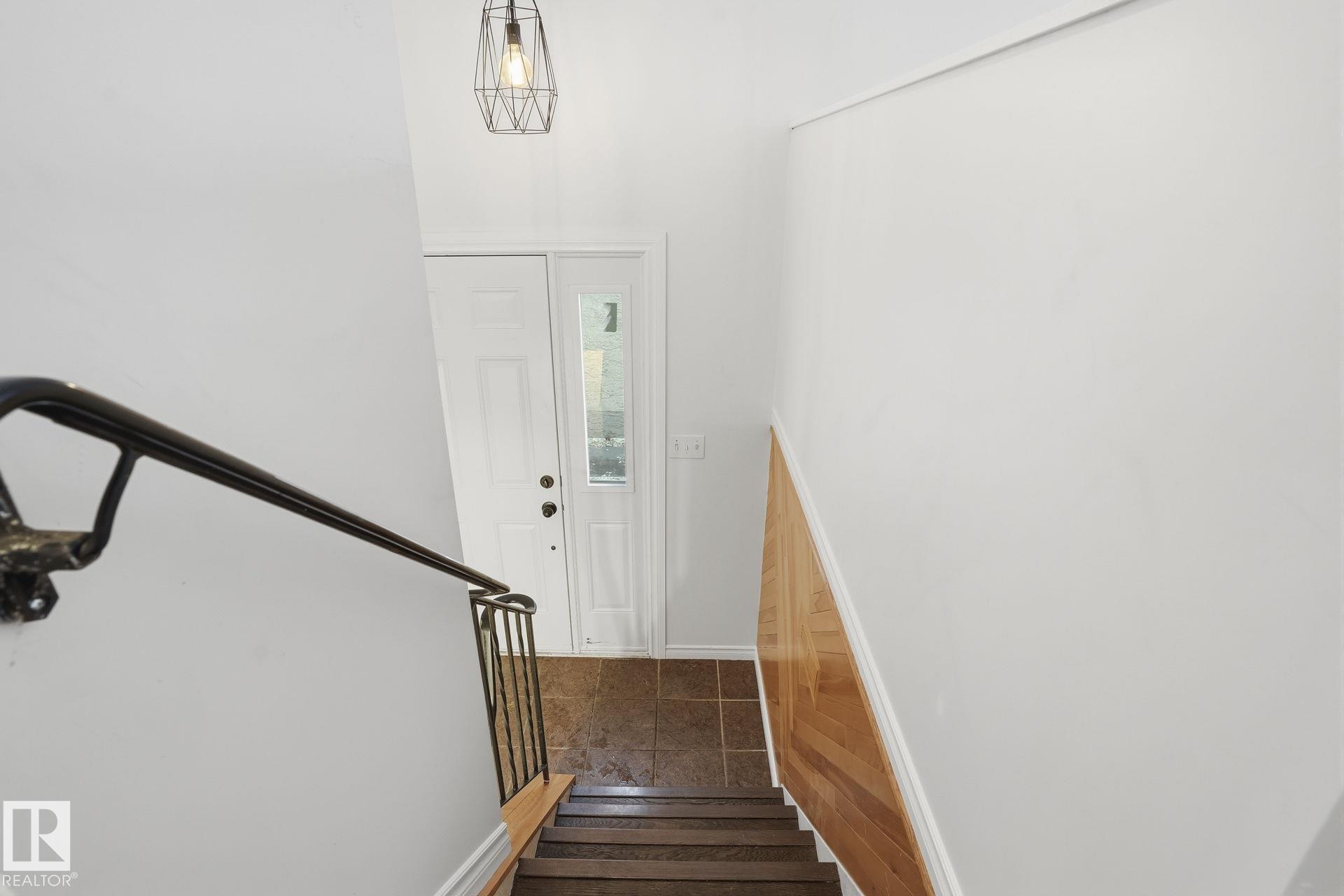 Third View of 3646 43A Avenue, Kiniski Gardens, Edmonton, Alberta, T6L 4L2