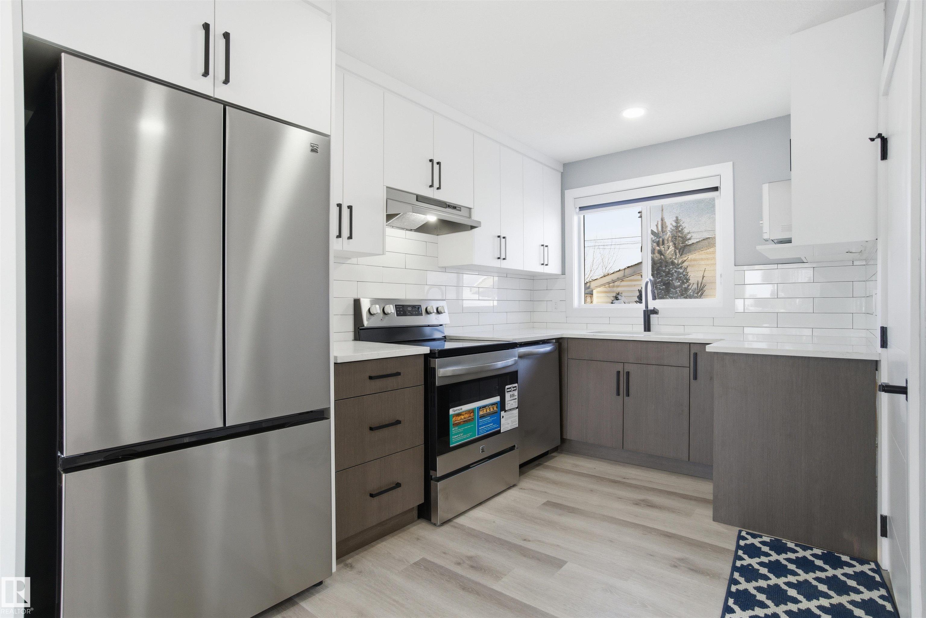 Fourth View of 5208 90 Avenue, Ottewell, Edmonton, Alberta, T6B 0N9