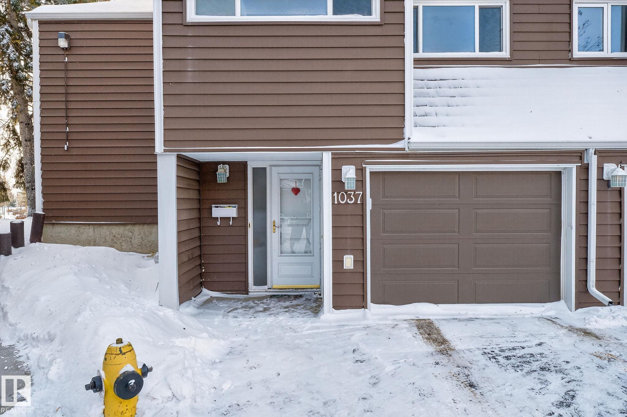 Second View of 1037 Millbourne RD E NW, Michaels Park, Edmonton, Alberta, T6K 0T2