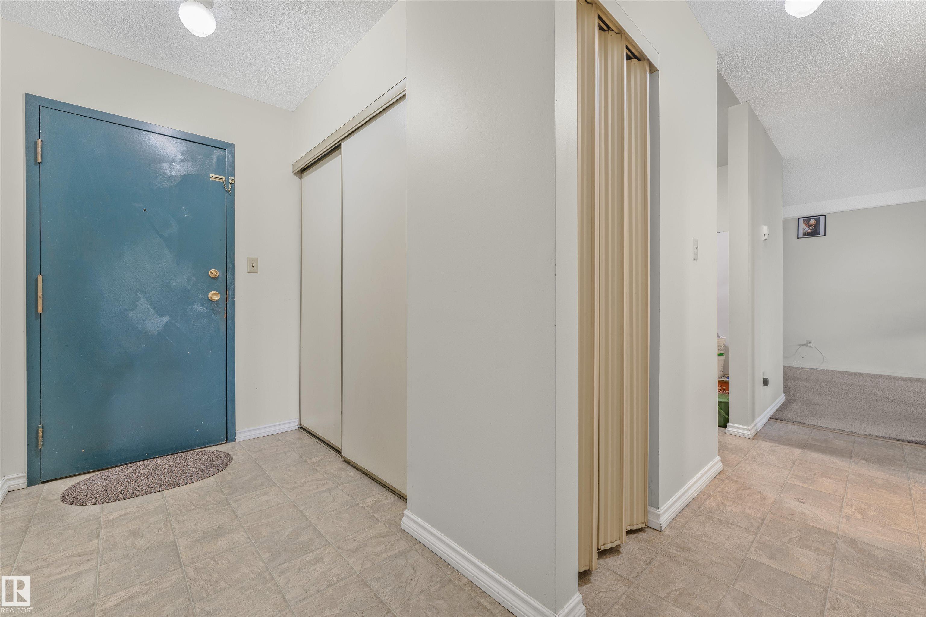 Fifth View of 102 2620 MILL WOODS, Weinlos, Edmonton, Alberta, T6L 5K6