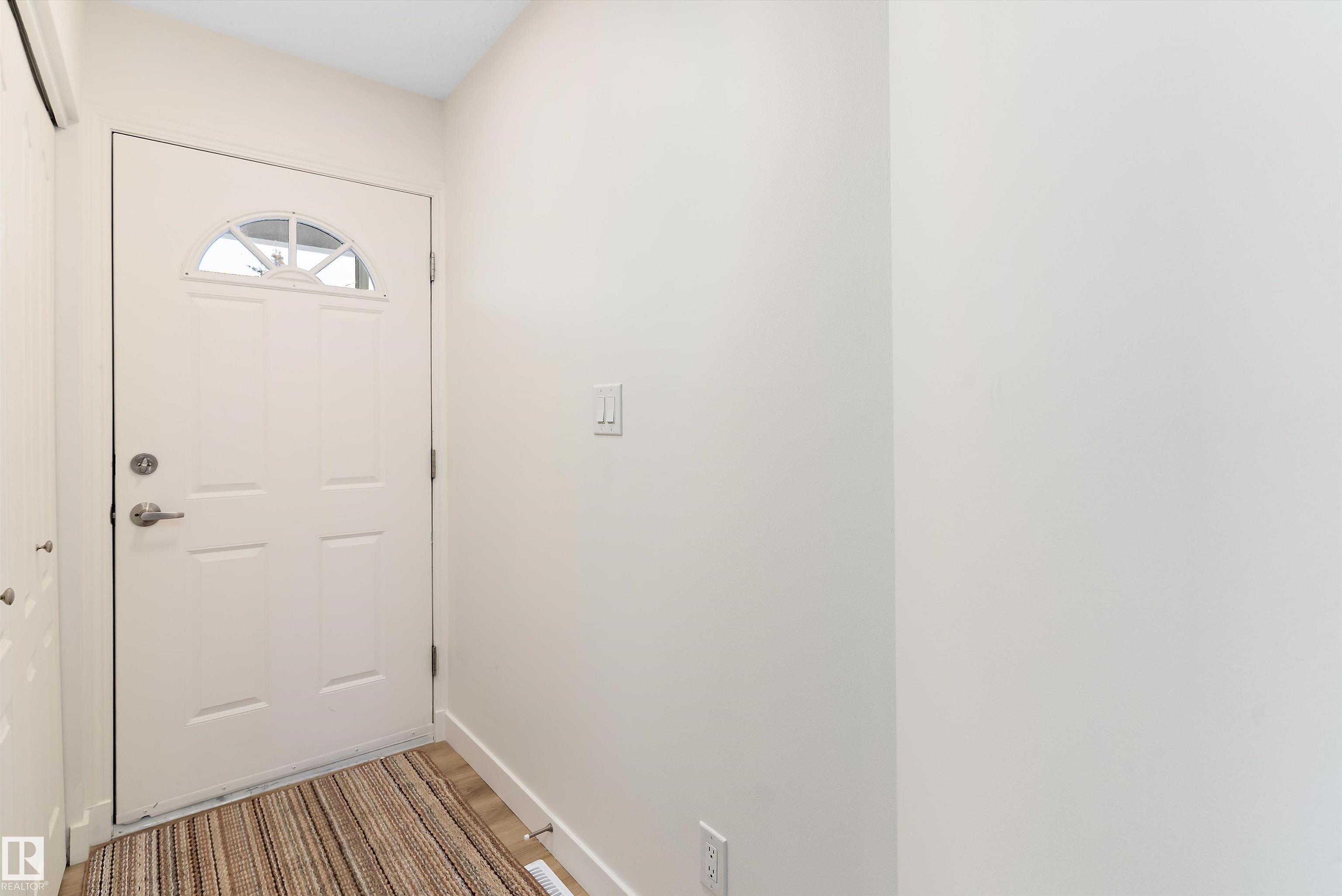 Third View of 63 1033 YOUVILLE Drive W, Tawa, Edmonton, Alberta, T6L 6V9