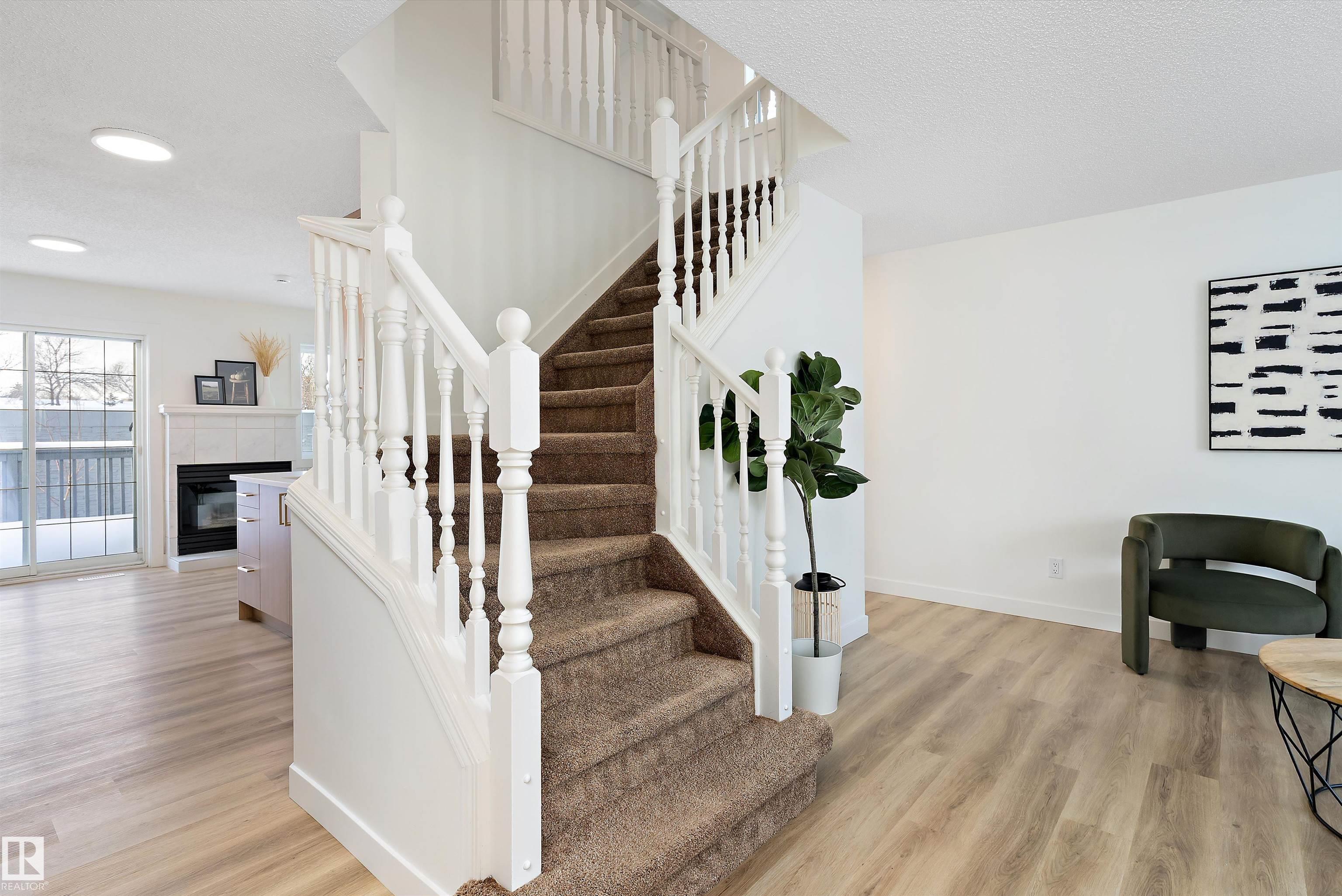 Fourth View of 63 1033 YOUVILLE Drive W, Tawa, Edmonton, Alberta, T6L 6V9