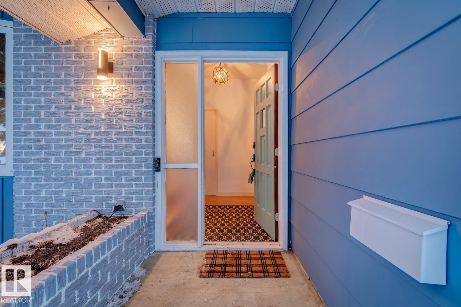 Second View of 6412 36 Avenue, Hillview, Edmonton, Alberta, T6L 1G2